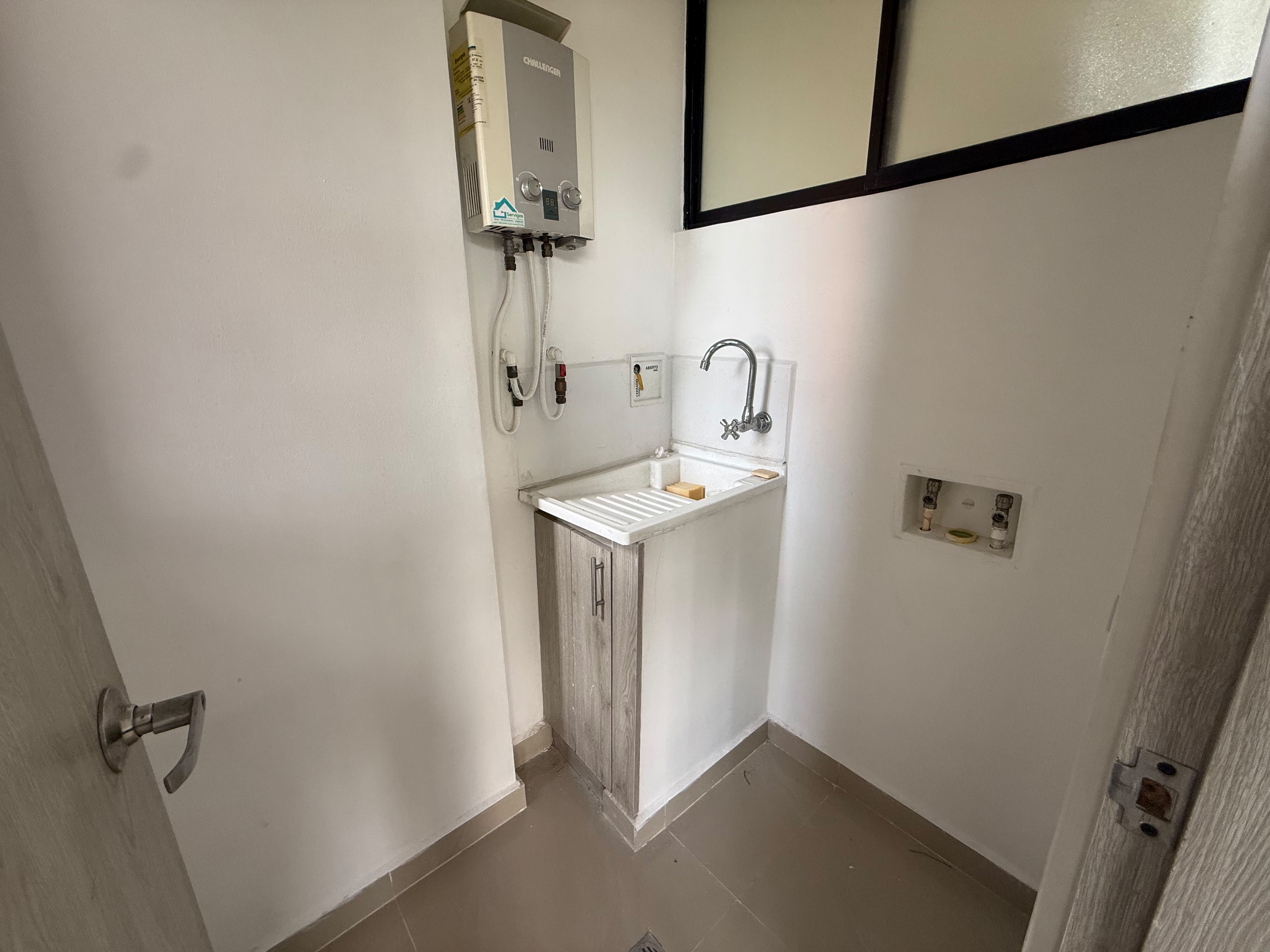 Arriendo Apartamento Laureles