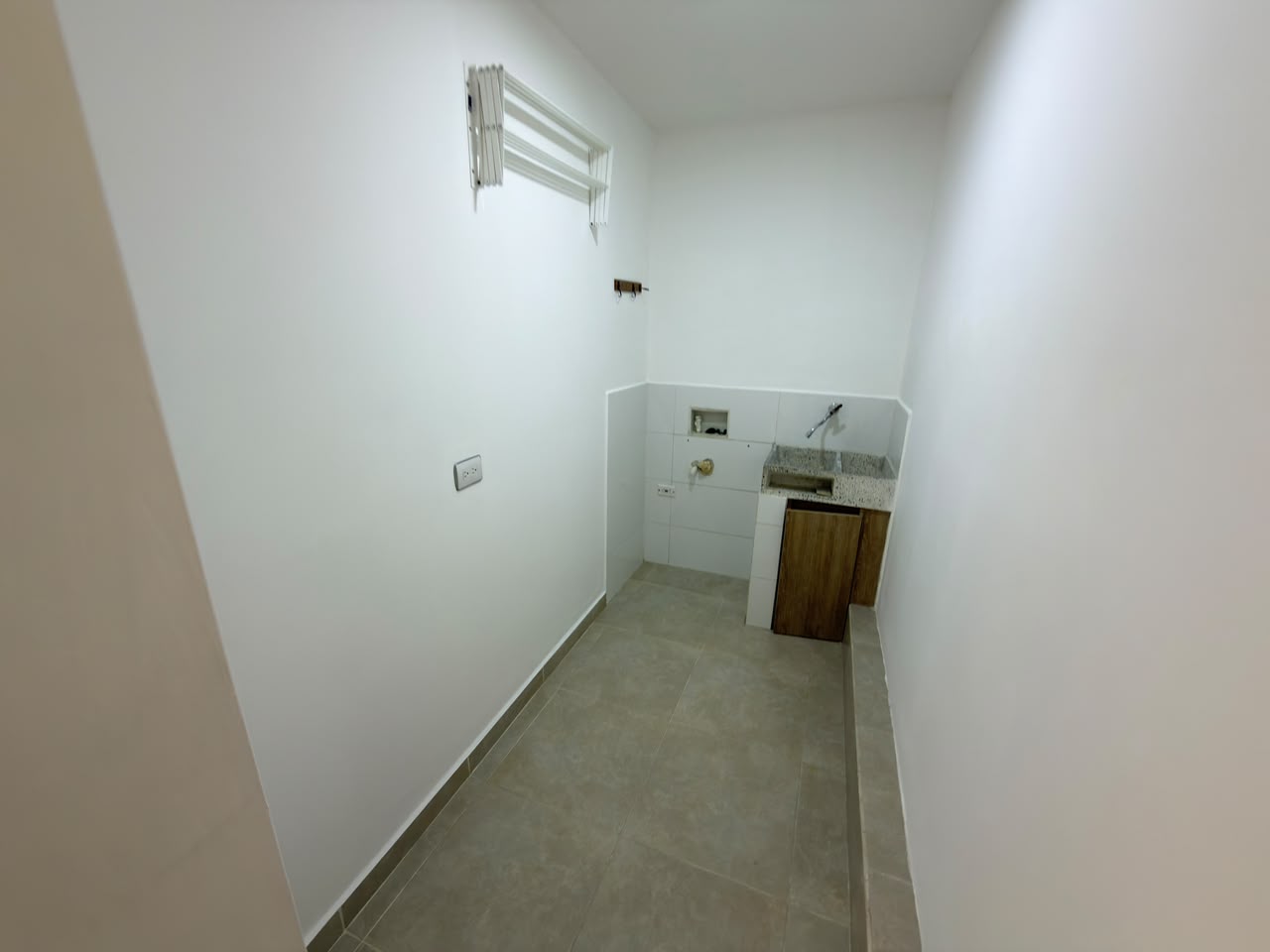 ARRIENDO APARTAMENTO EN E VELODROMO