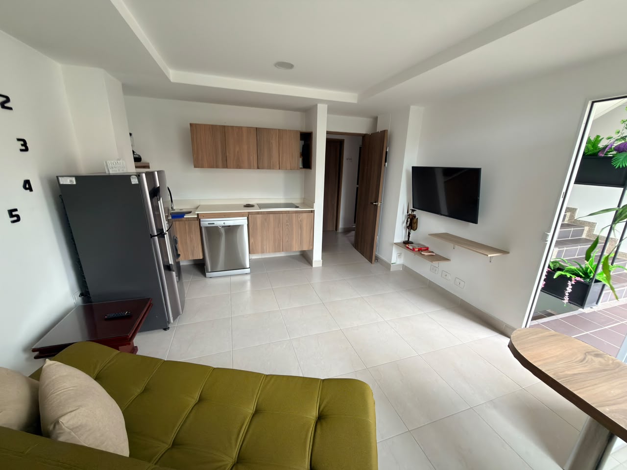 ARRIENDO APARTAMENTO AMOBLADO EN EL VELODROMO