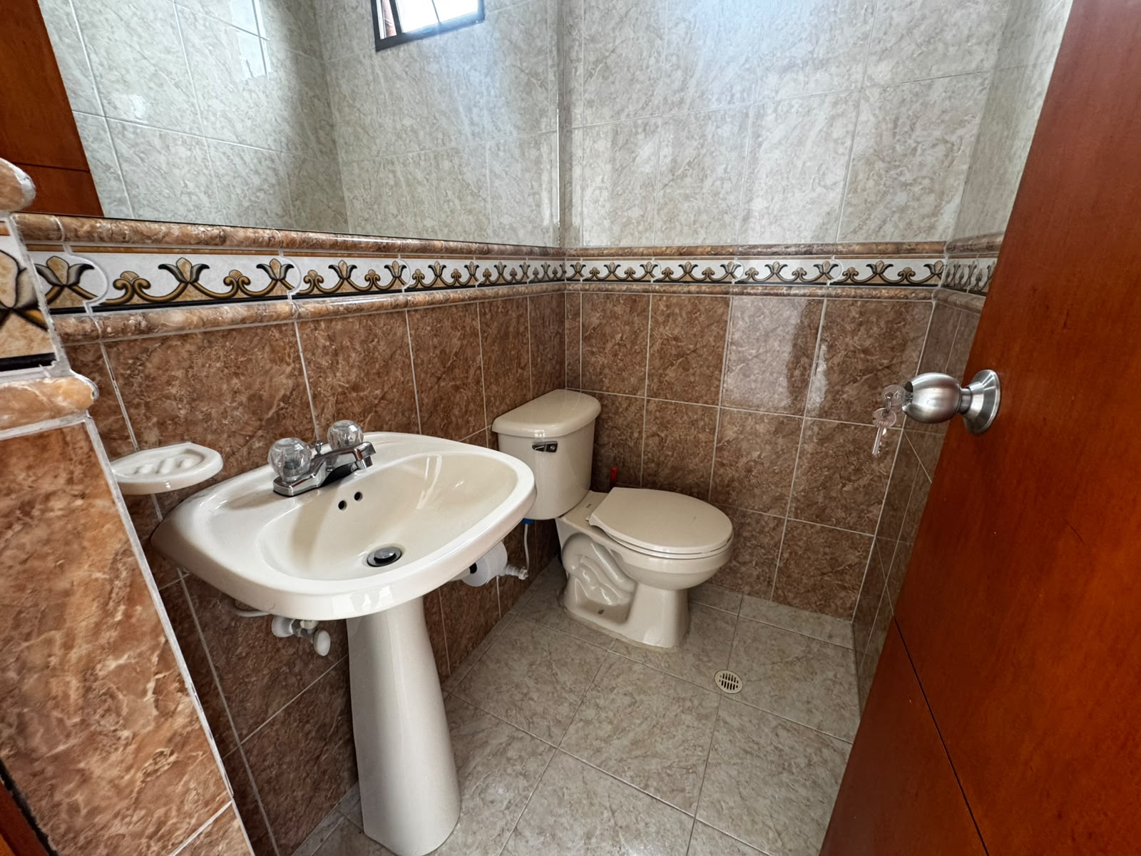 Se arrienda apartamento en laureles