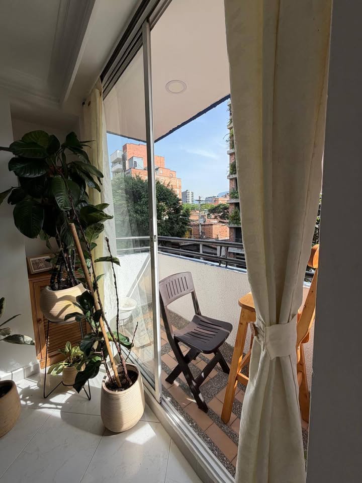 ARRIENDO APARTAESTUDIO EN LA CASTELLANA