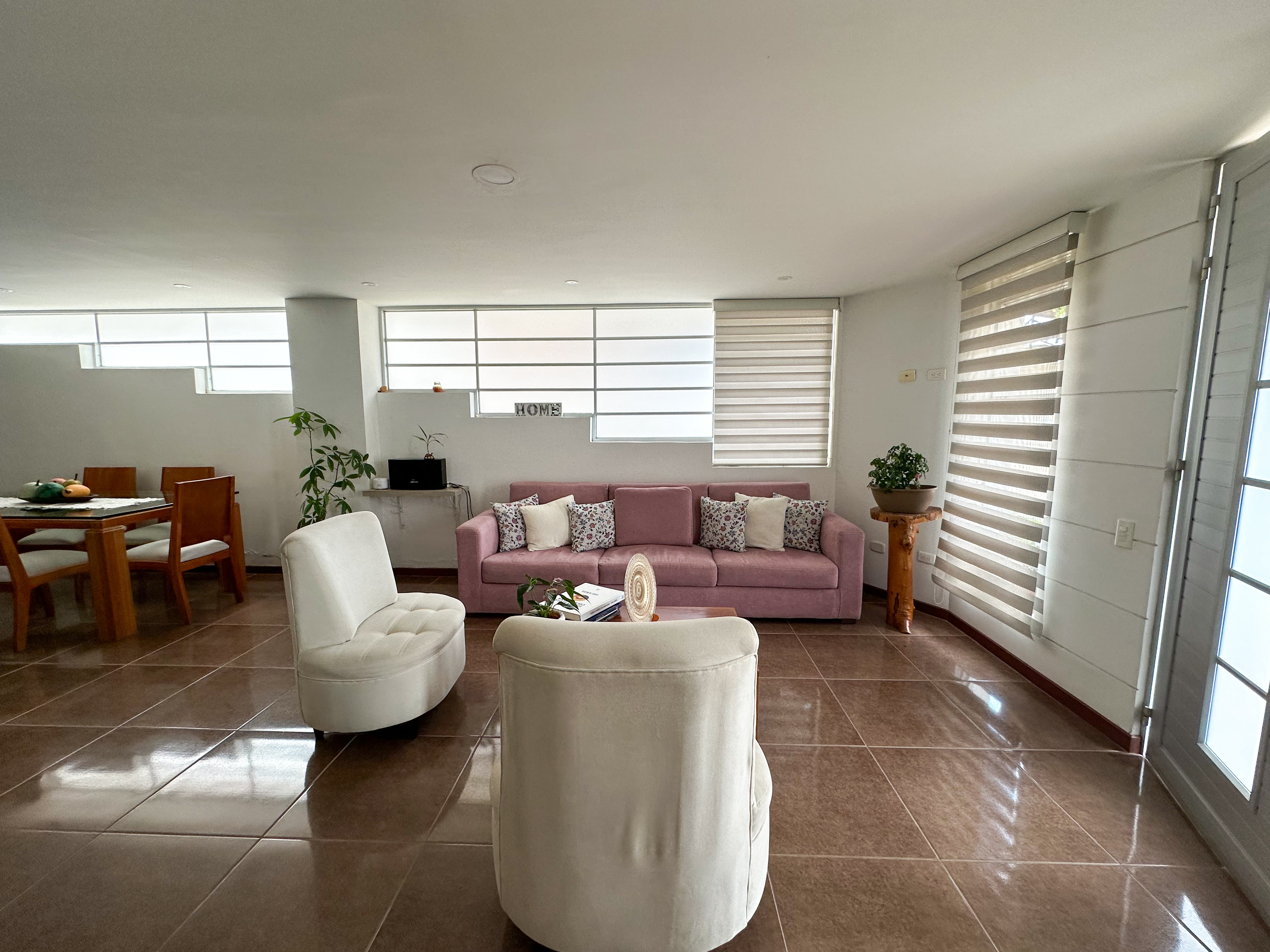Imagen de Se vende casa en alta pradera 