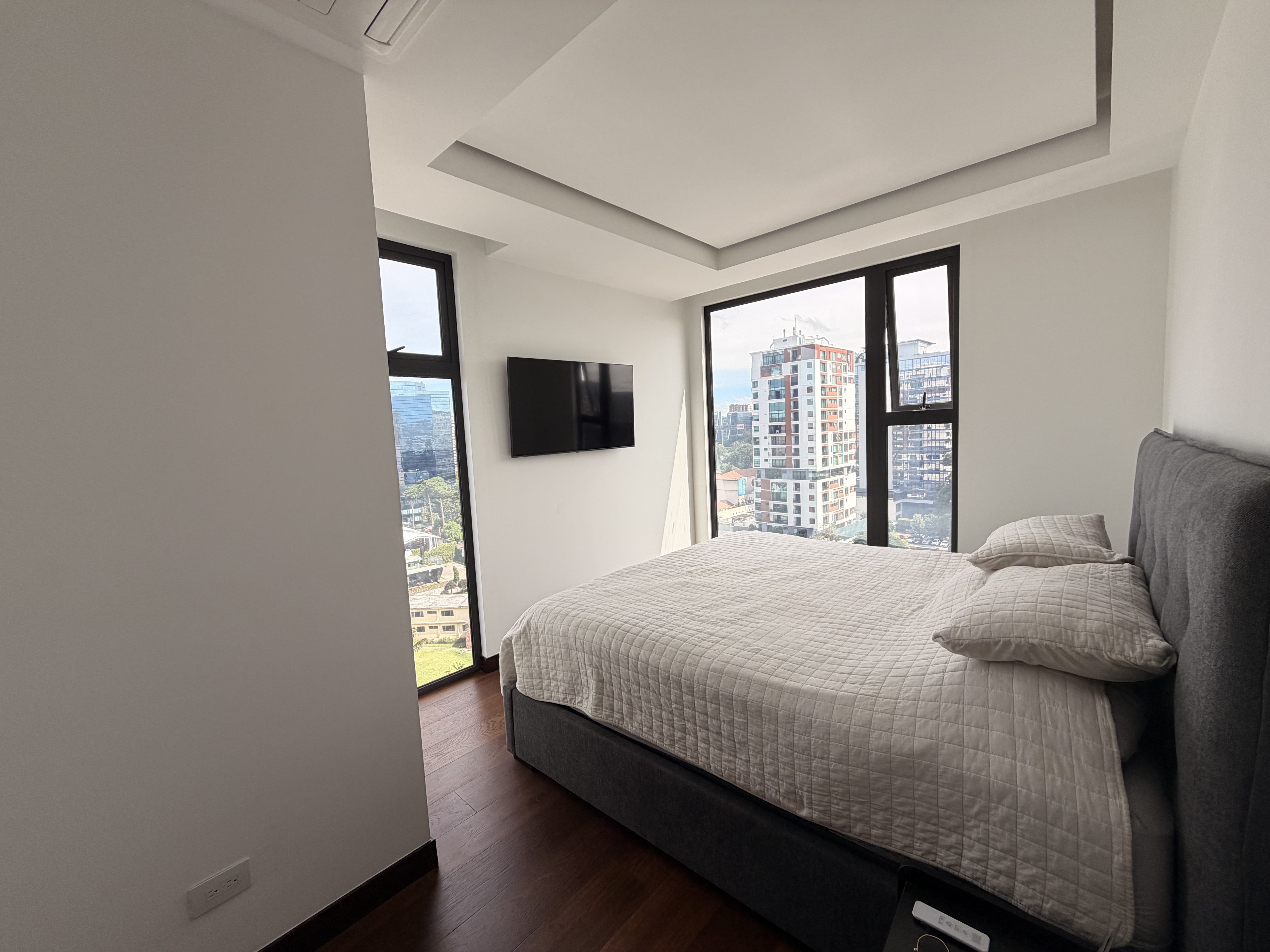 Apartamento en Alquiler Edificio Vasanta, zona 10 N12 - Miniatura 15