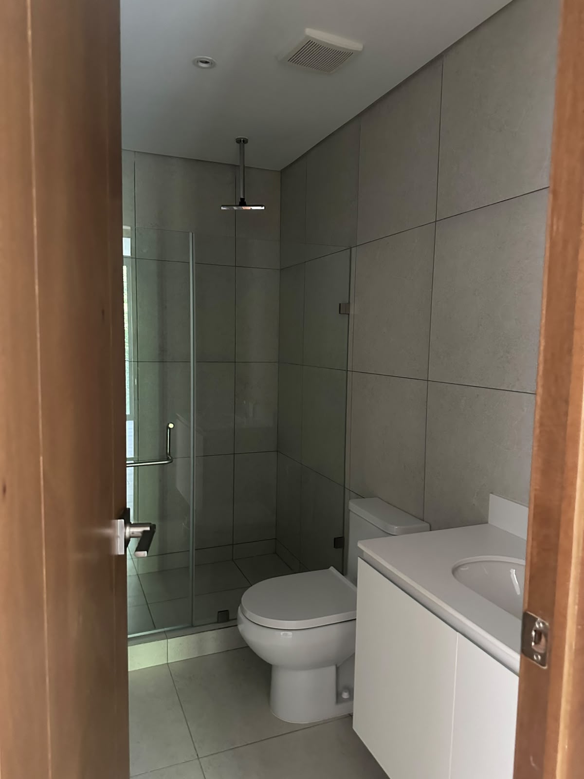 Apartamento en Alquiler Edificio Ferré Diez, zona 10 - Miniatura 11