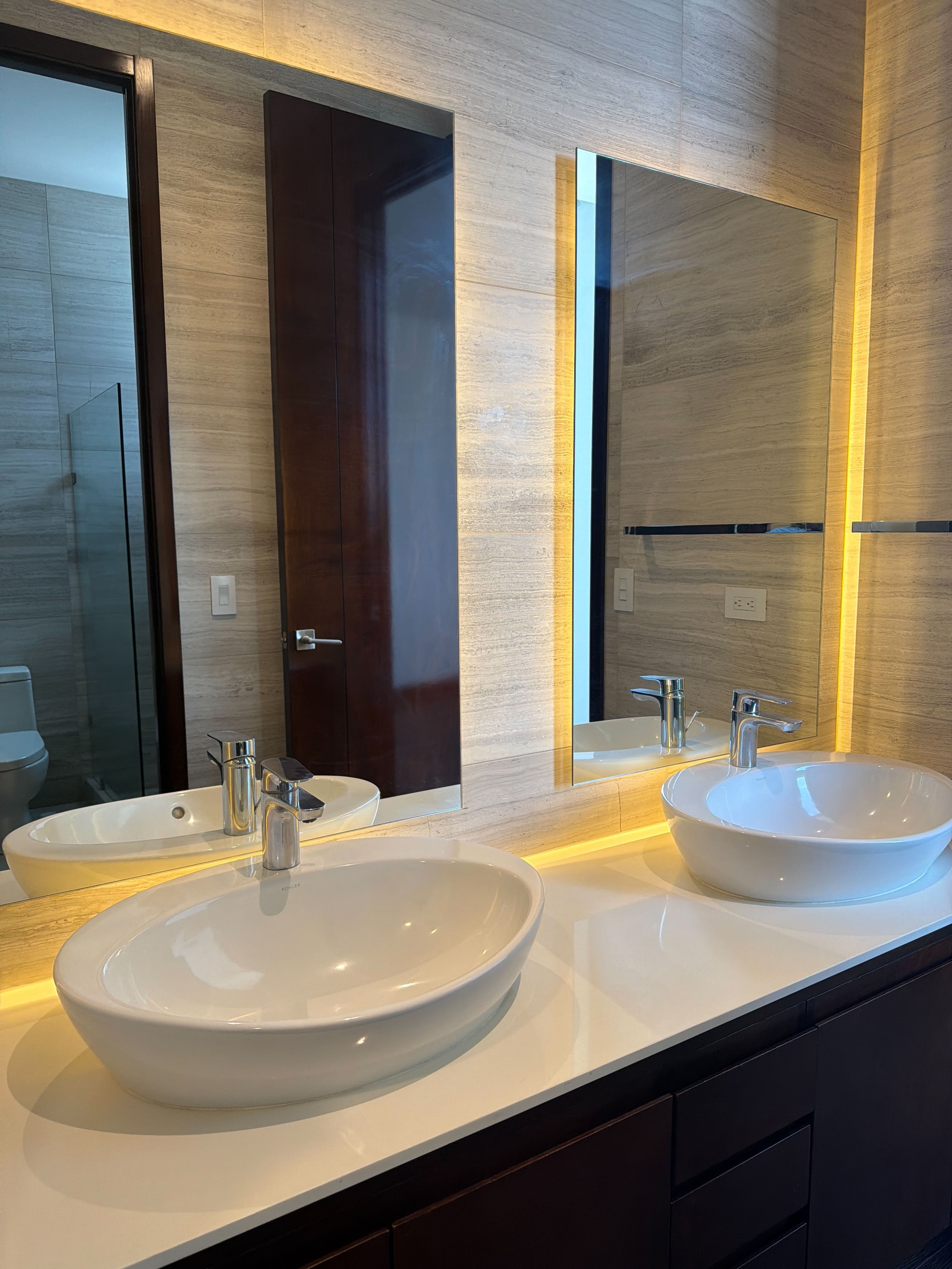 Apartamento en Venta / Alquiler Edificio Echo, zona 14 - Miniatura 8