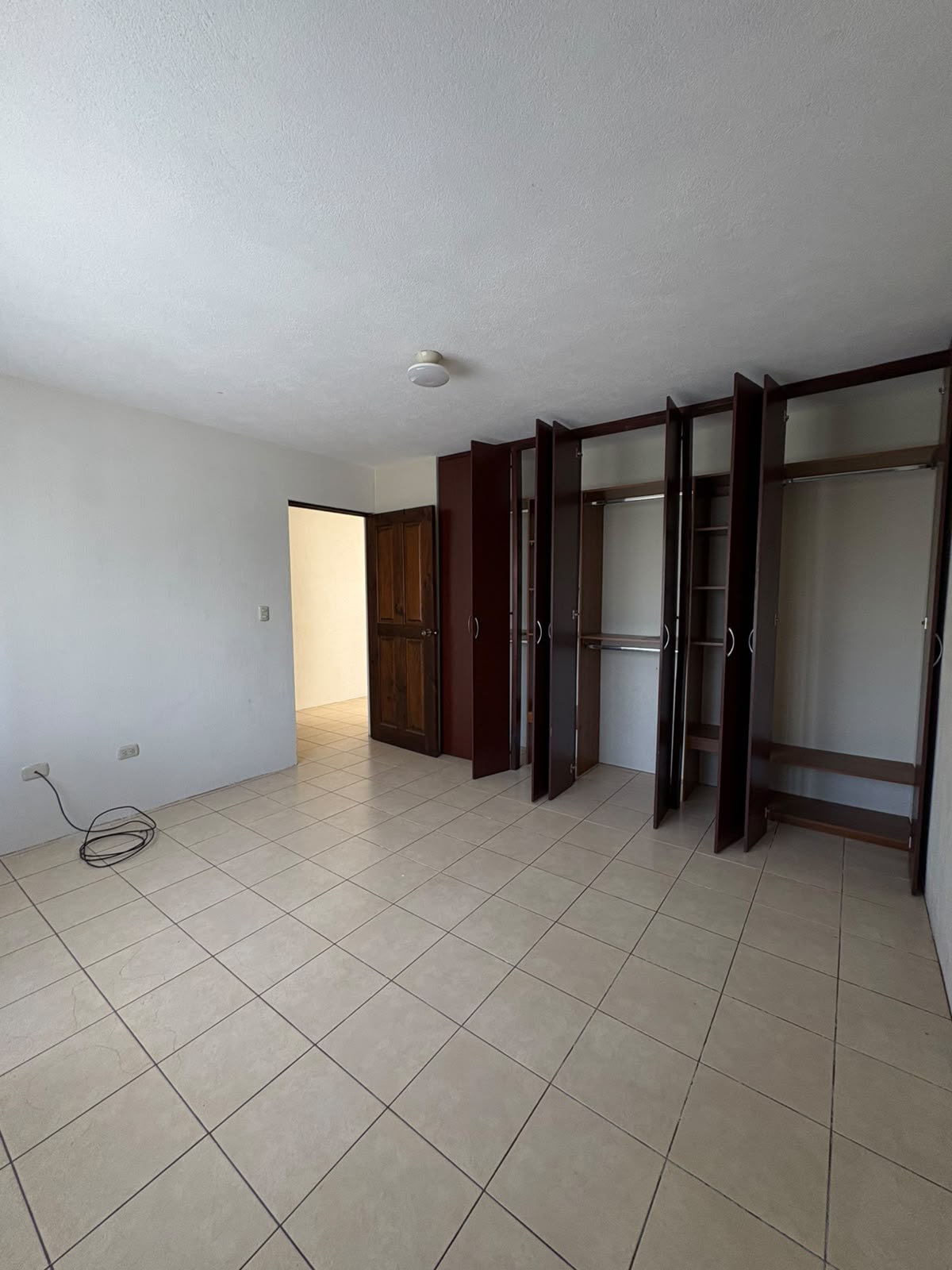 Casa en Alquiler Jardines de San Isidro, zona 16 - Miniatura 16
