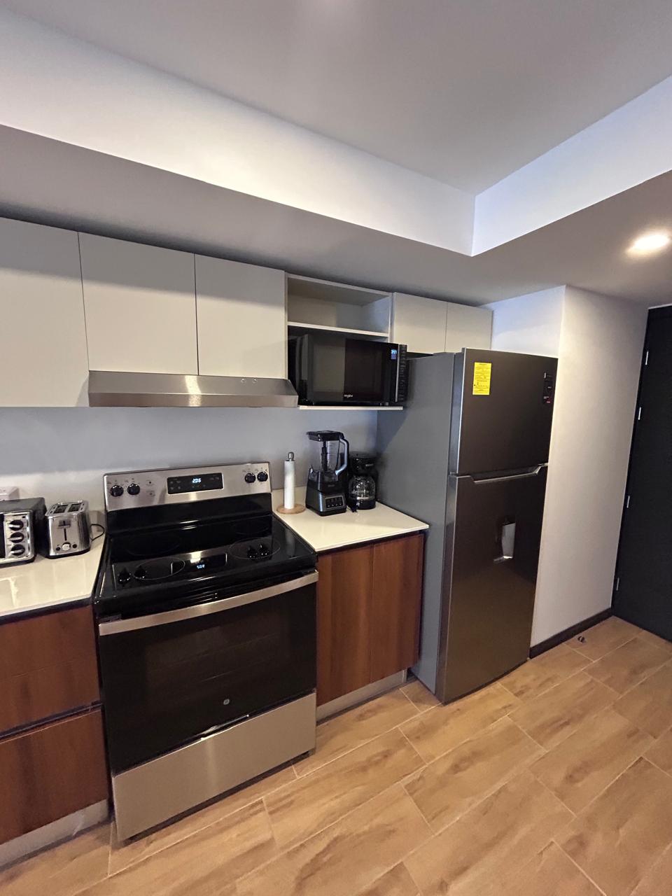 Apartamento en Alquiler Edificio Essenza, zona 13 - Miniatura 10