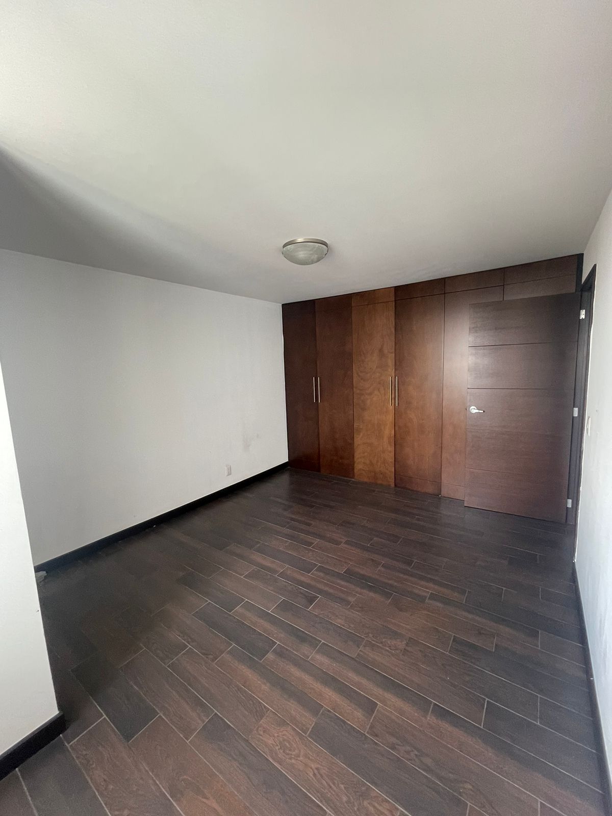 Apartamento en Alquiler Edificio Attica II, zona 14 - Image 5