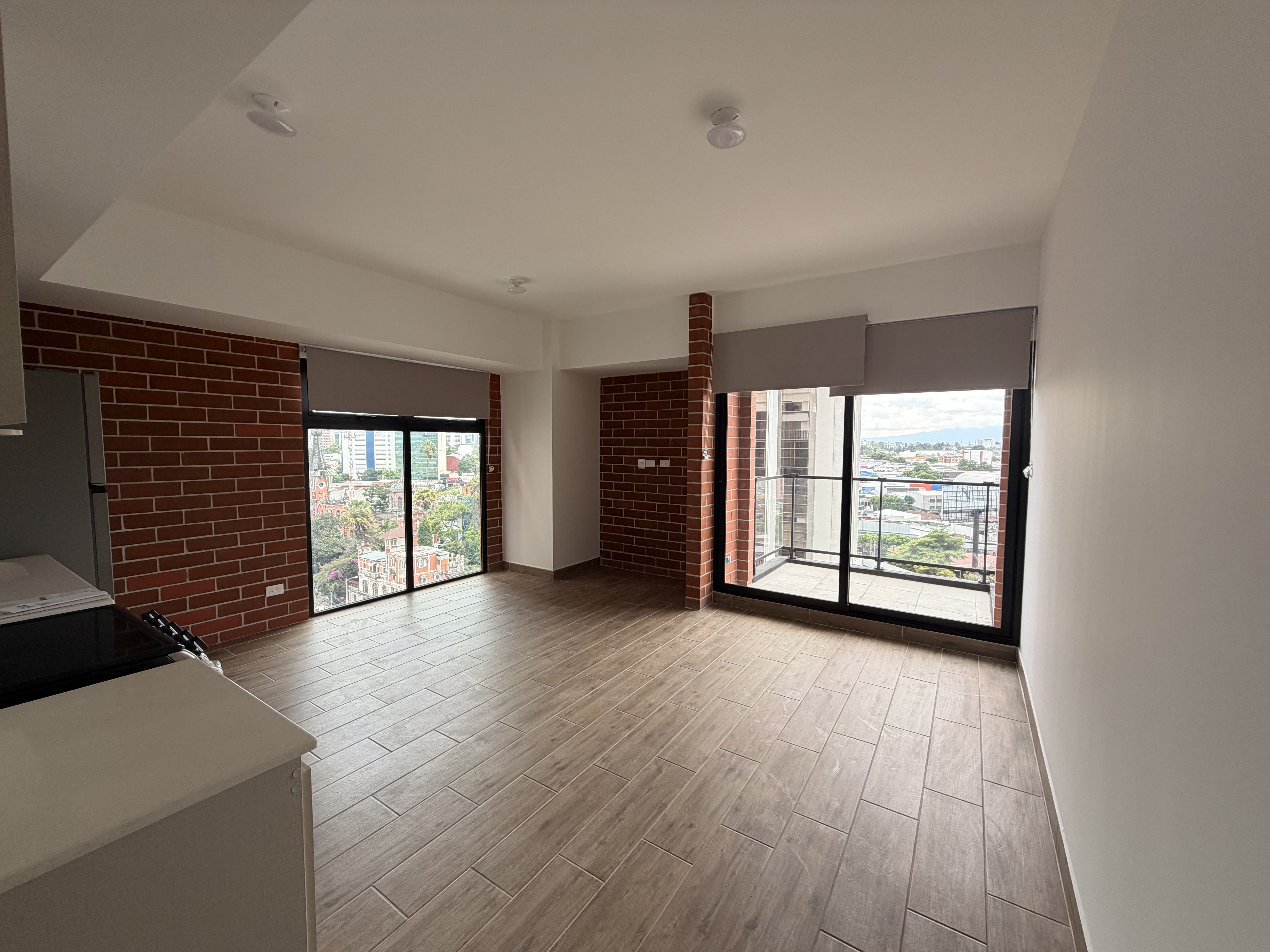 Apartamento en Alquiler Edificio Modra, zona 4 - Image 3