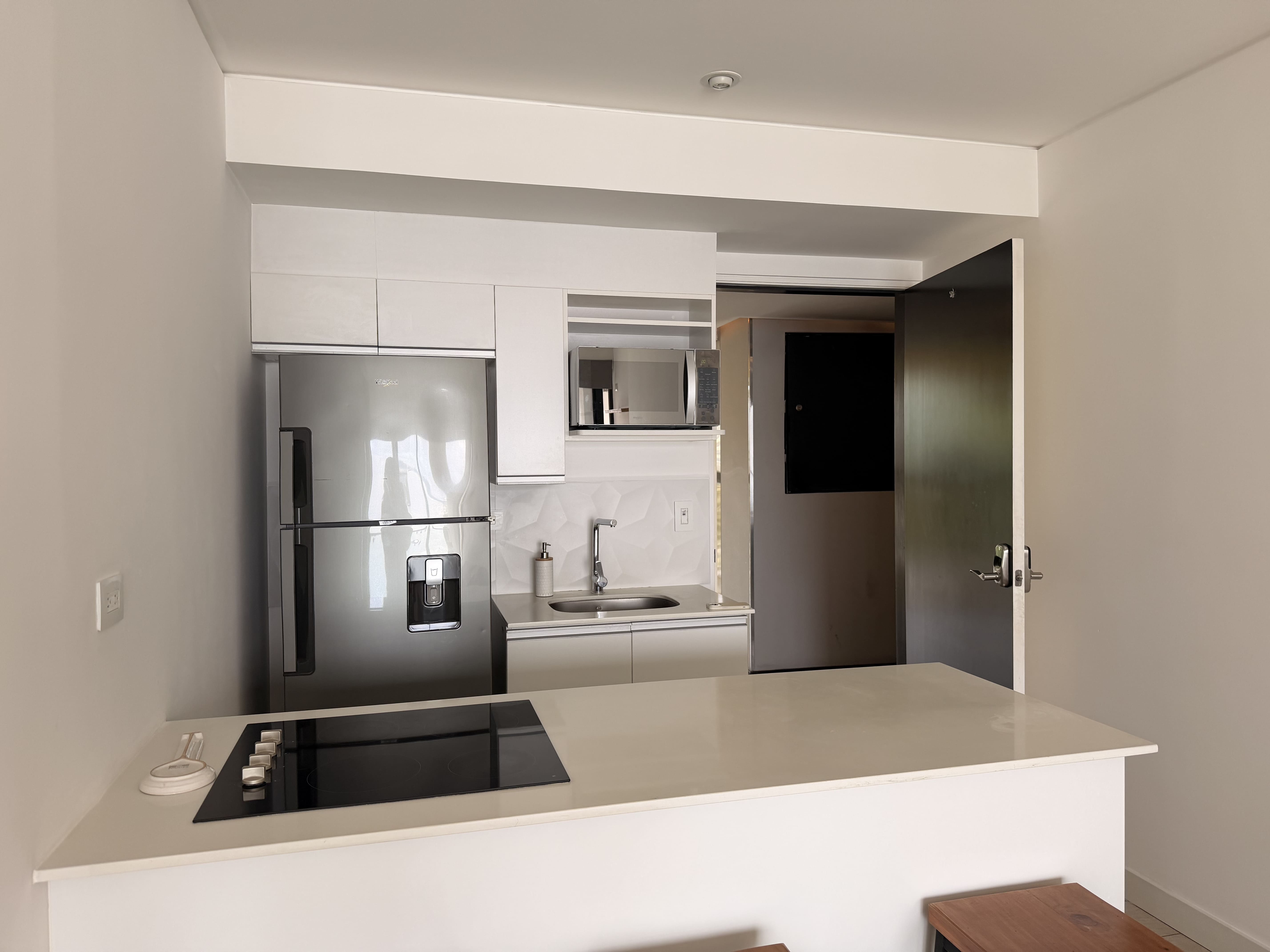 Apartamento en Alquiler Edificio Quo, zona 4 - Image 4