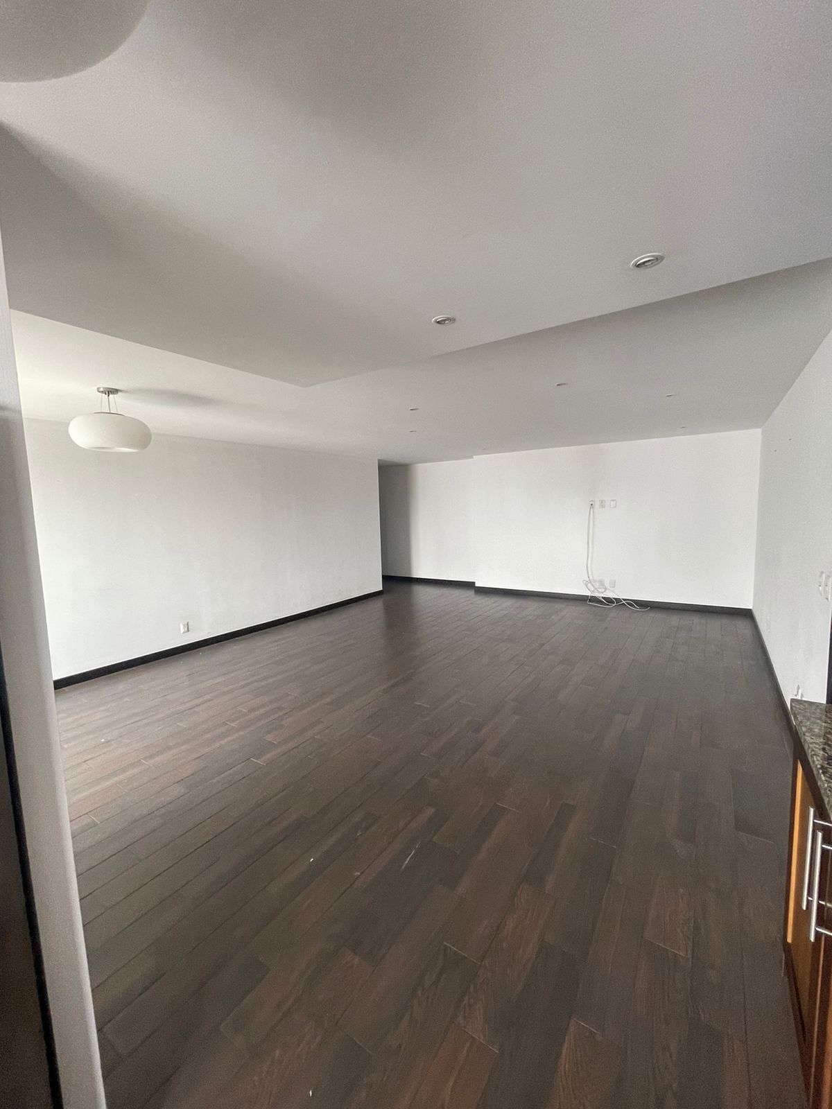 Apartamento en Alquiler Edificio Attica II, zona 14 - Image 1