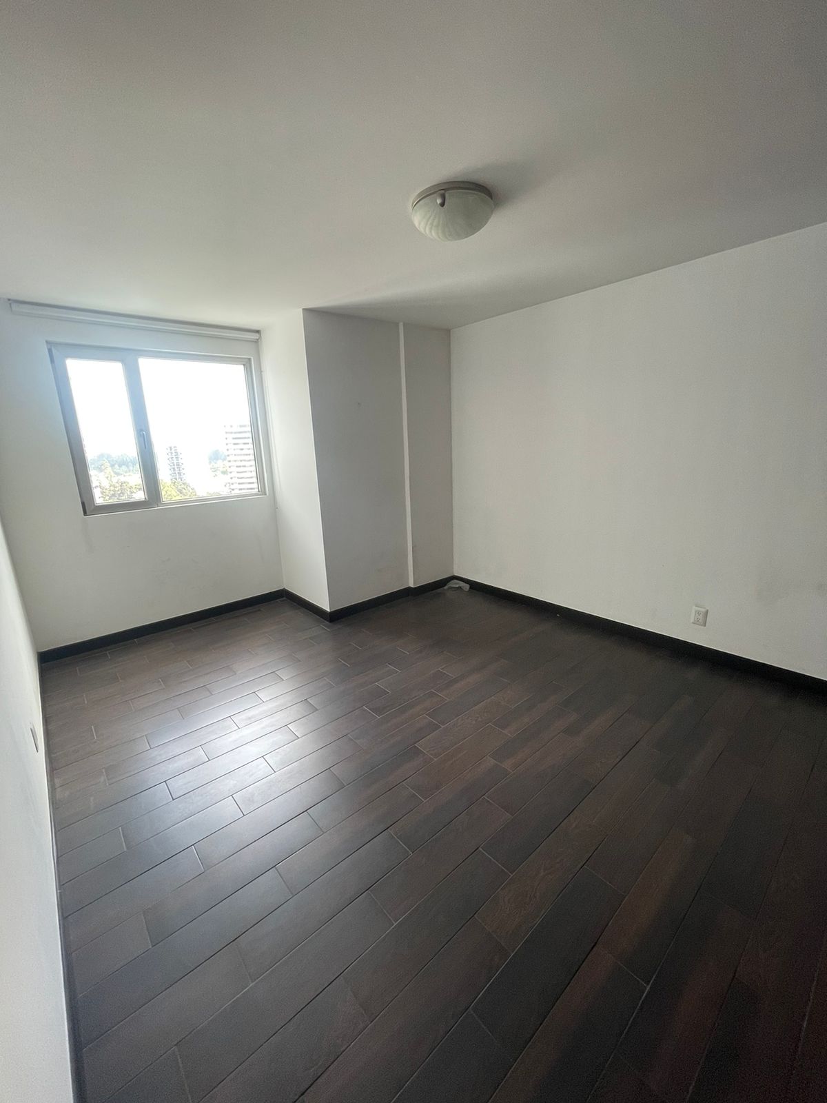 Apartamento en Alquiler Edificio Attica II, zona 14 - Image 2