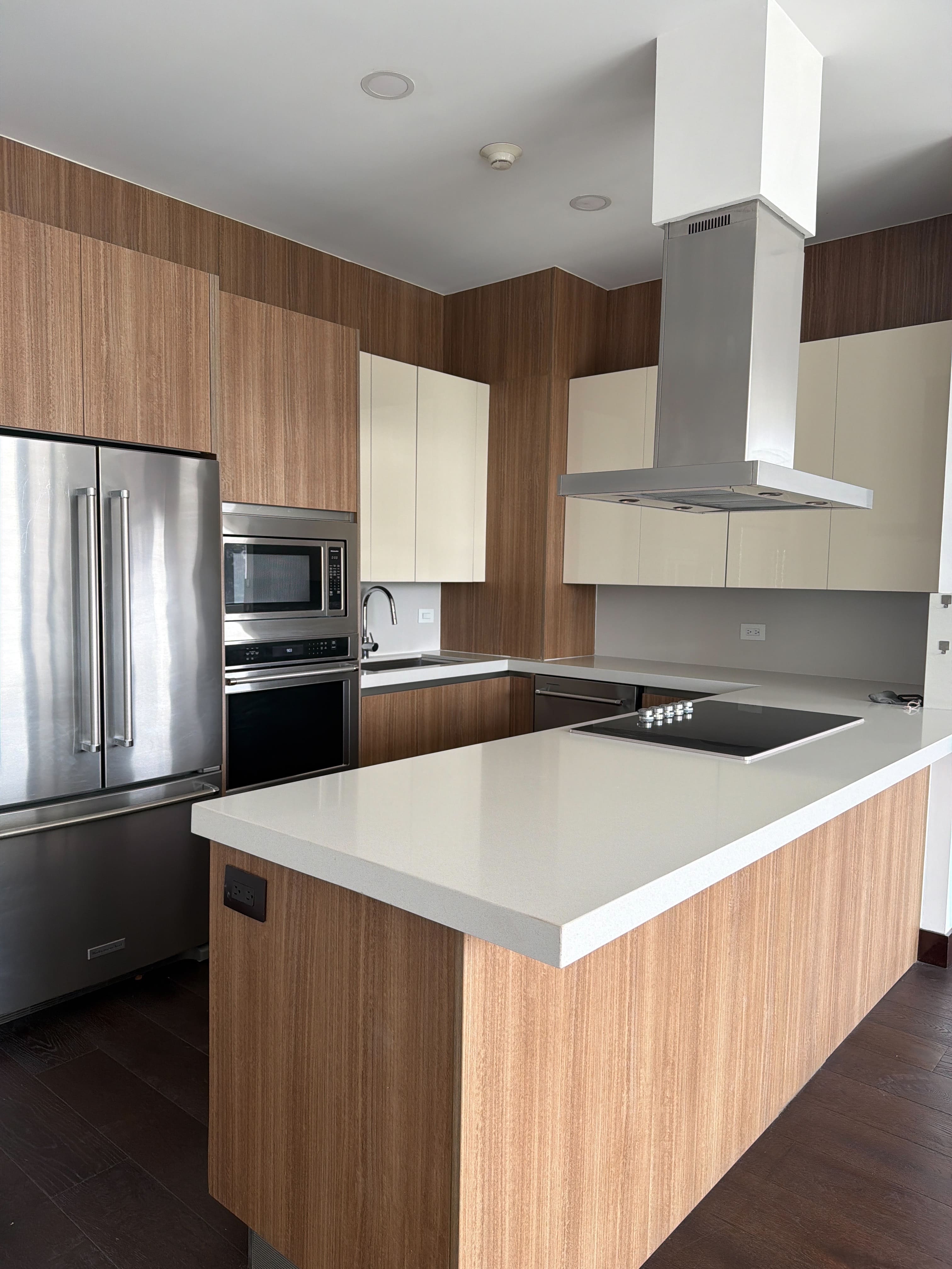 Apartamento en Venta / Alquiler Edificio Echo, zona 14 - Miniatura 5