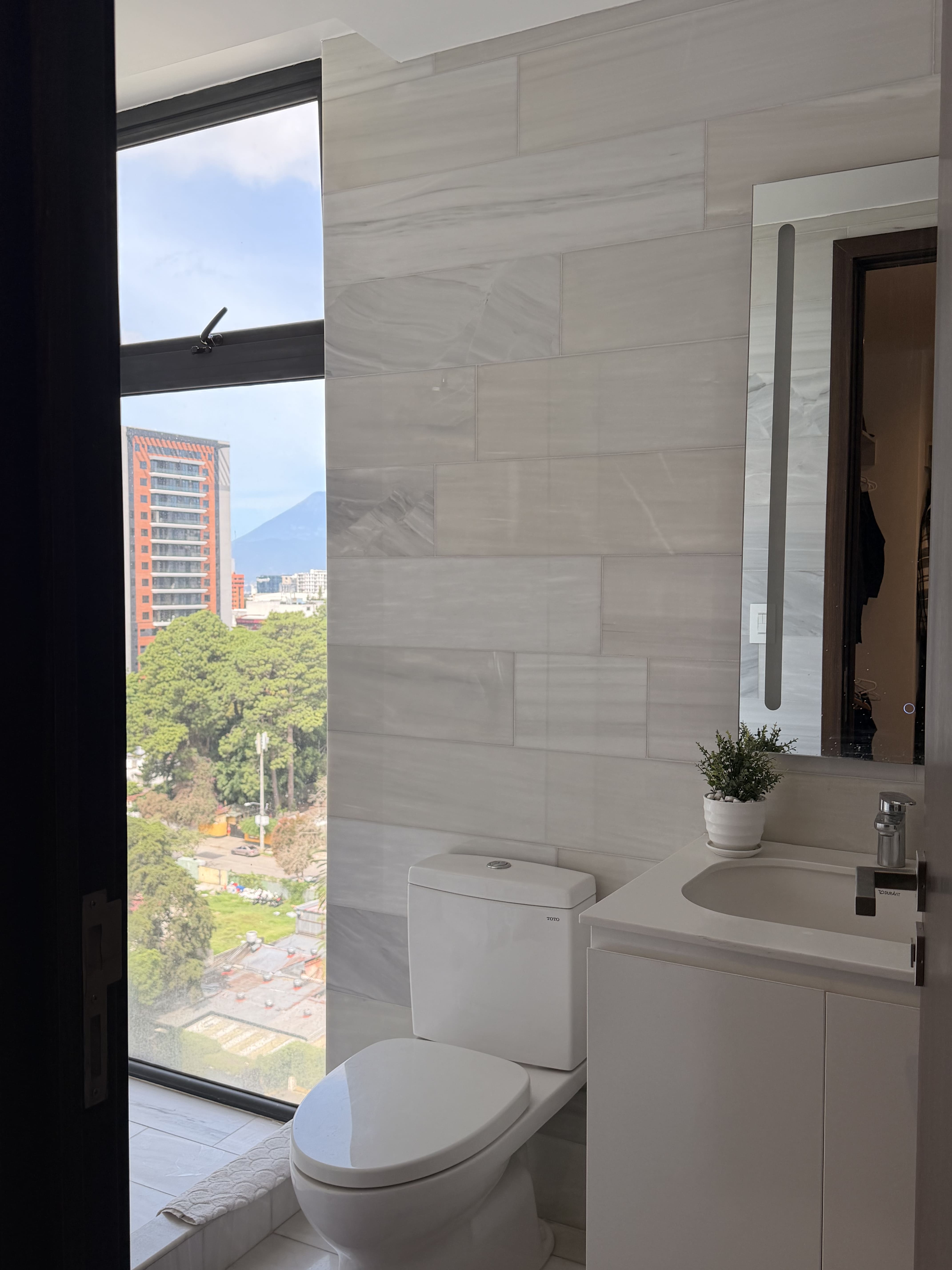 Apartamento en Alquiler Edificio Vasanta, zona 10 N12 - Miniatura 19