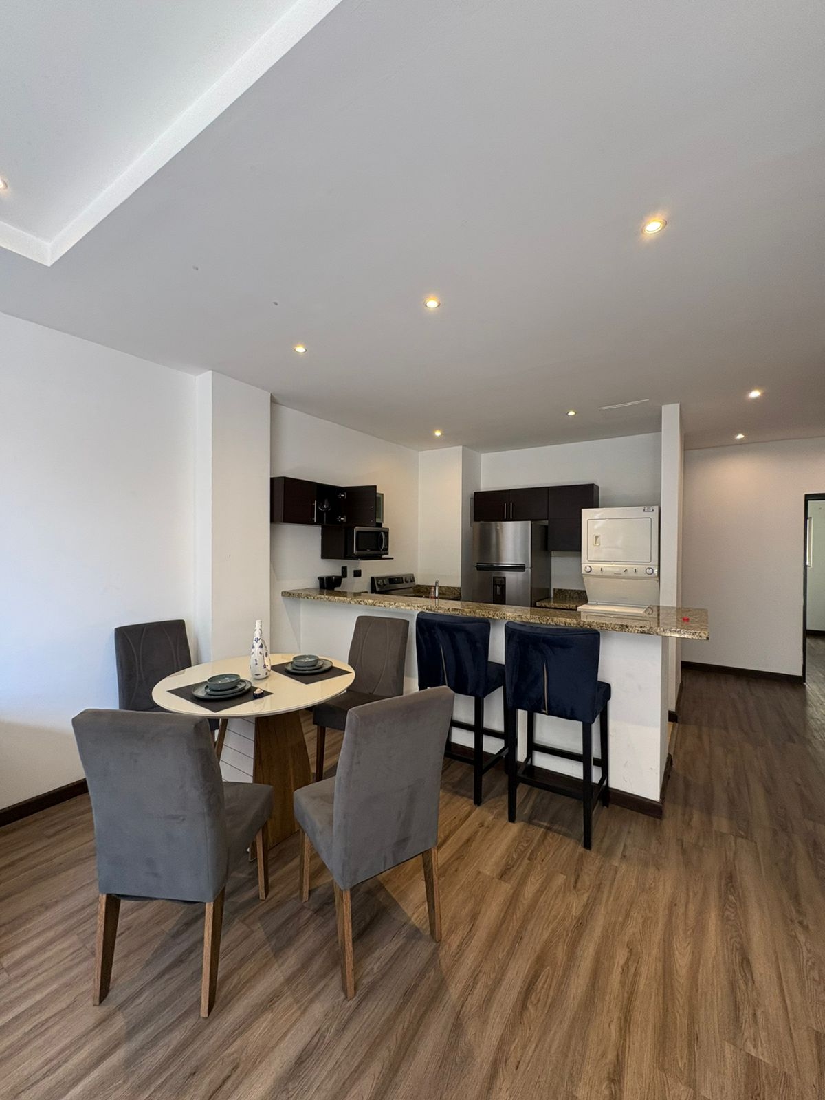 Apartamento en Alquiler / Venta Edificio Mirabella, Km. 9.5 CES - Image 4