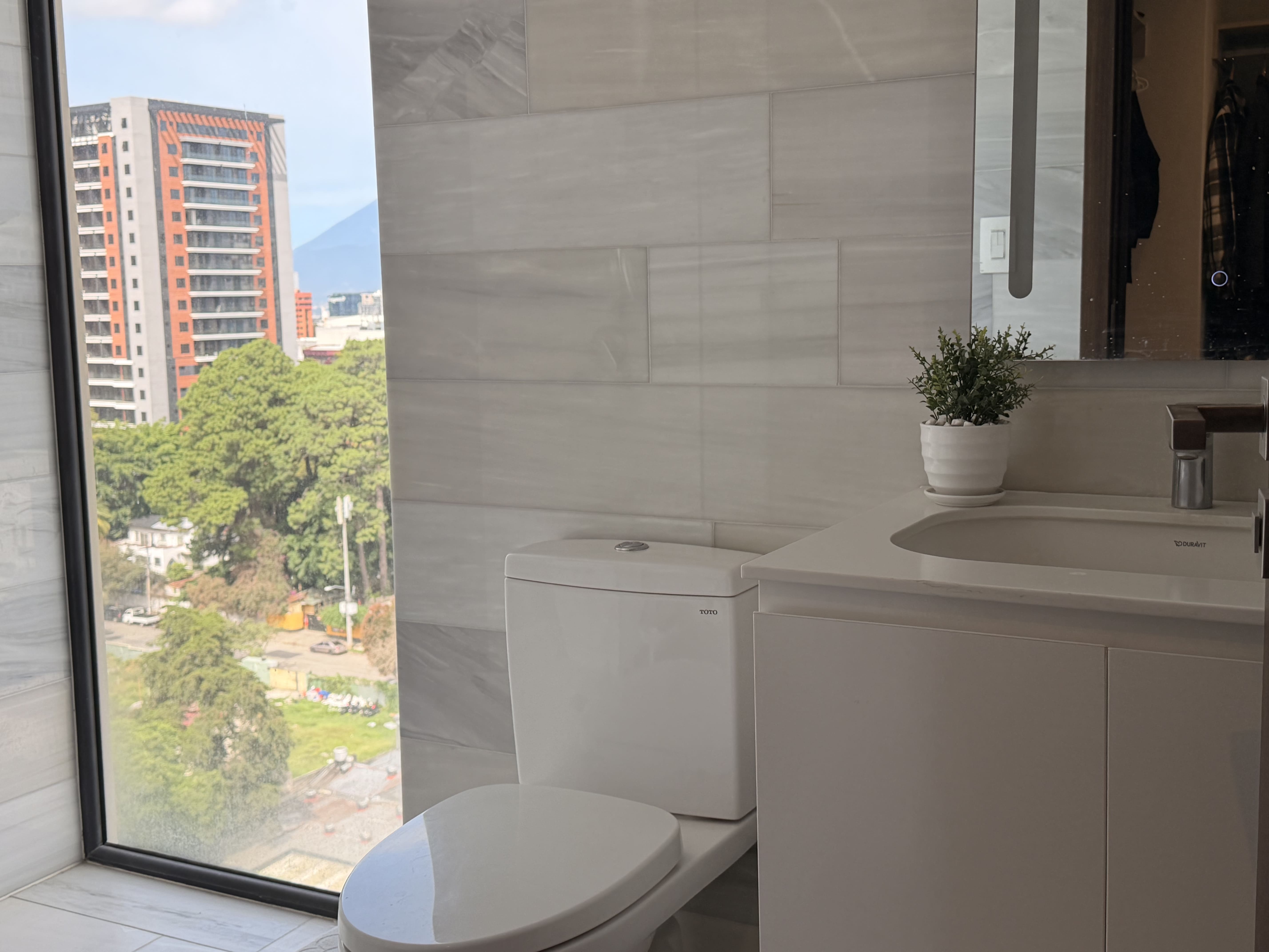 Apartamento en Alquiler Edificio Vasanta, zona 10 N12 - Miniatura 20