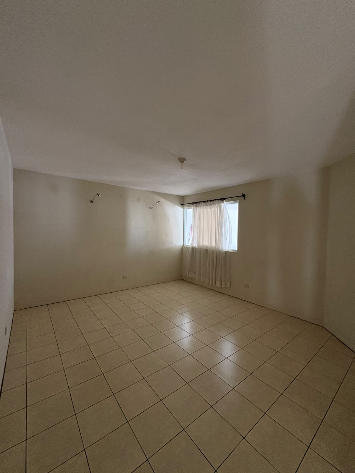 Casa en Alquiler Jardines de San Isidro, zona 16 - Miniatura 21