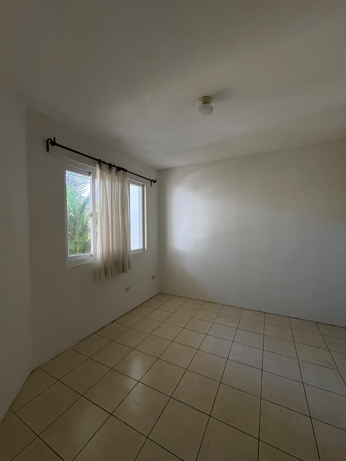 Casa en Alquiler Jardines de San Isidro, zona 16 - Miniatura 22