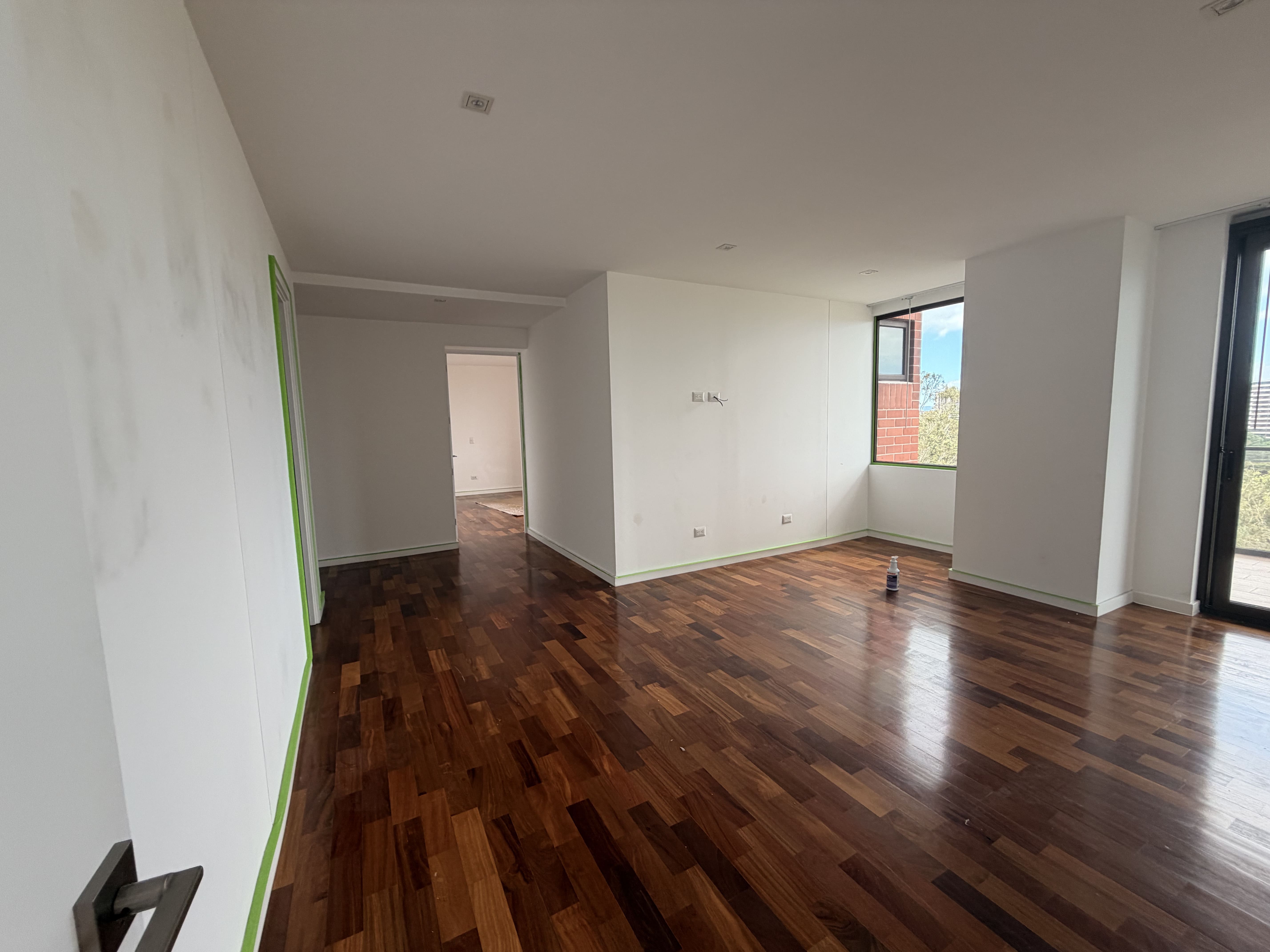 Apartamento en Alquiler Edificio Lucca, zona 10 - Image 4