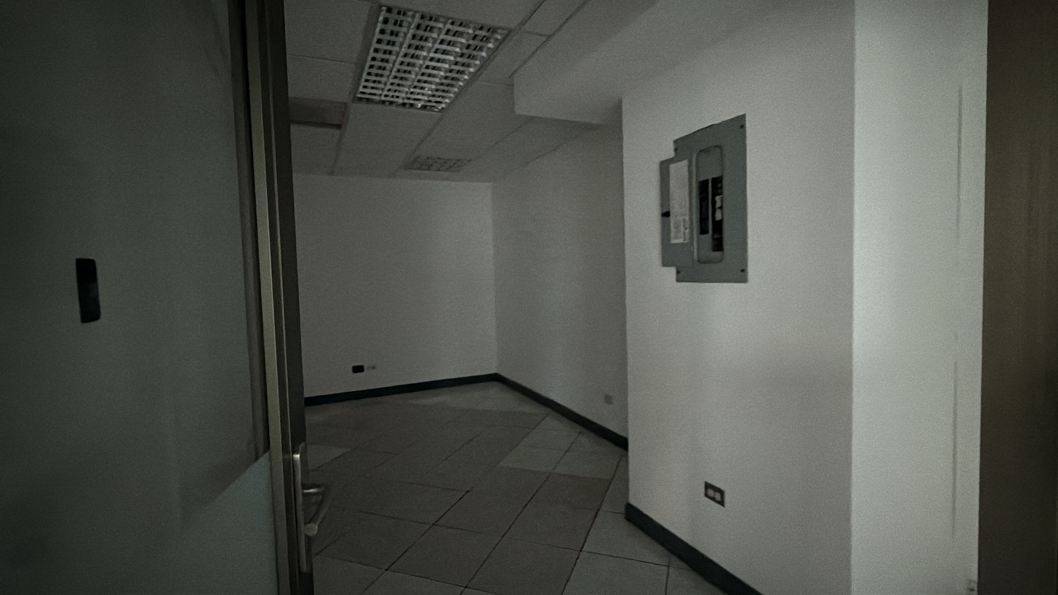 Oficina en Alquiler / Venta Edificio Europlaza, zona 14 - Miniatura 13