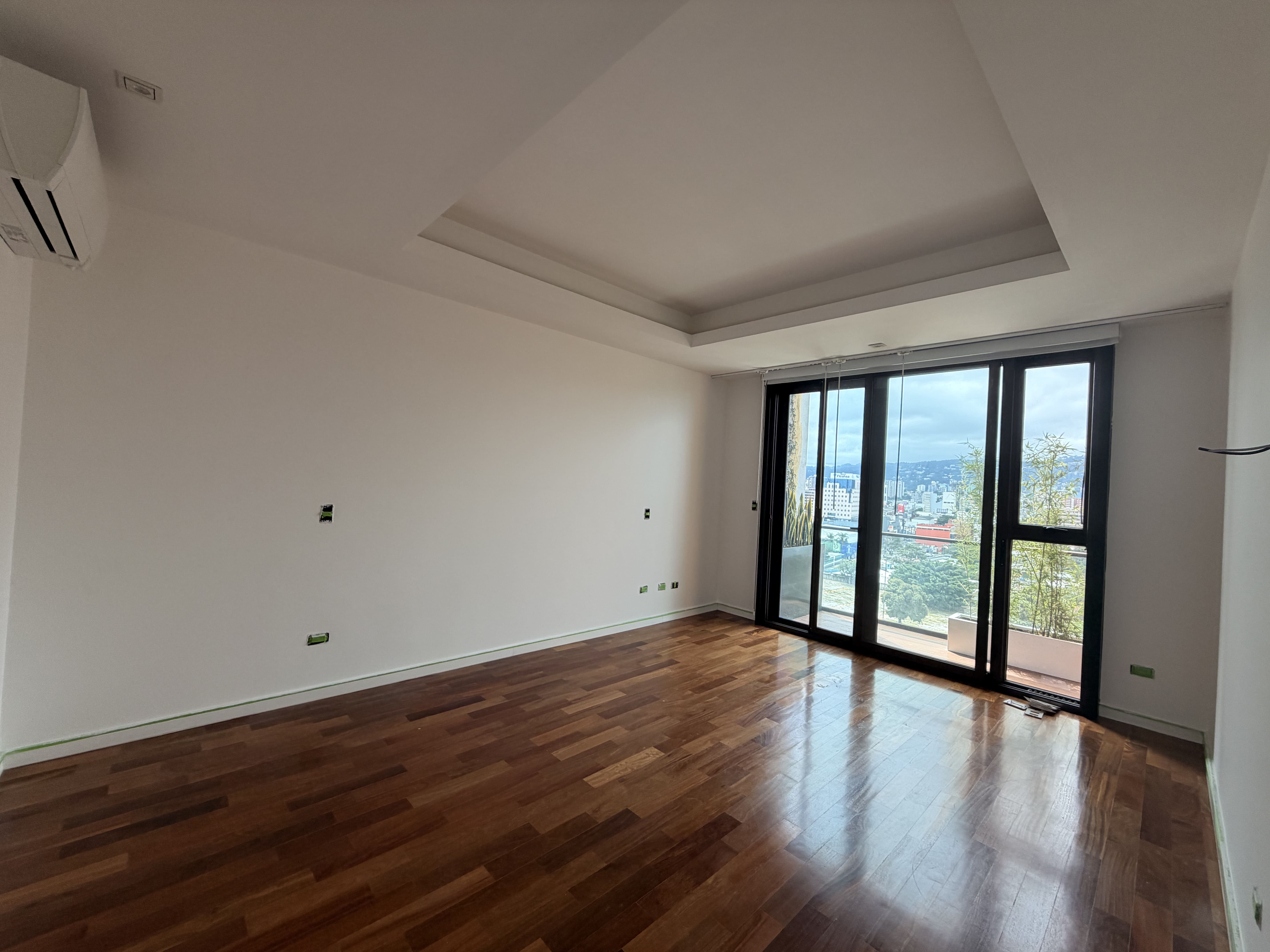 Apartamento en Alquiler Edificio Lucca, zona 10 - Image 5