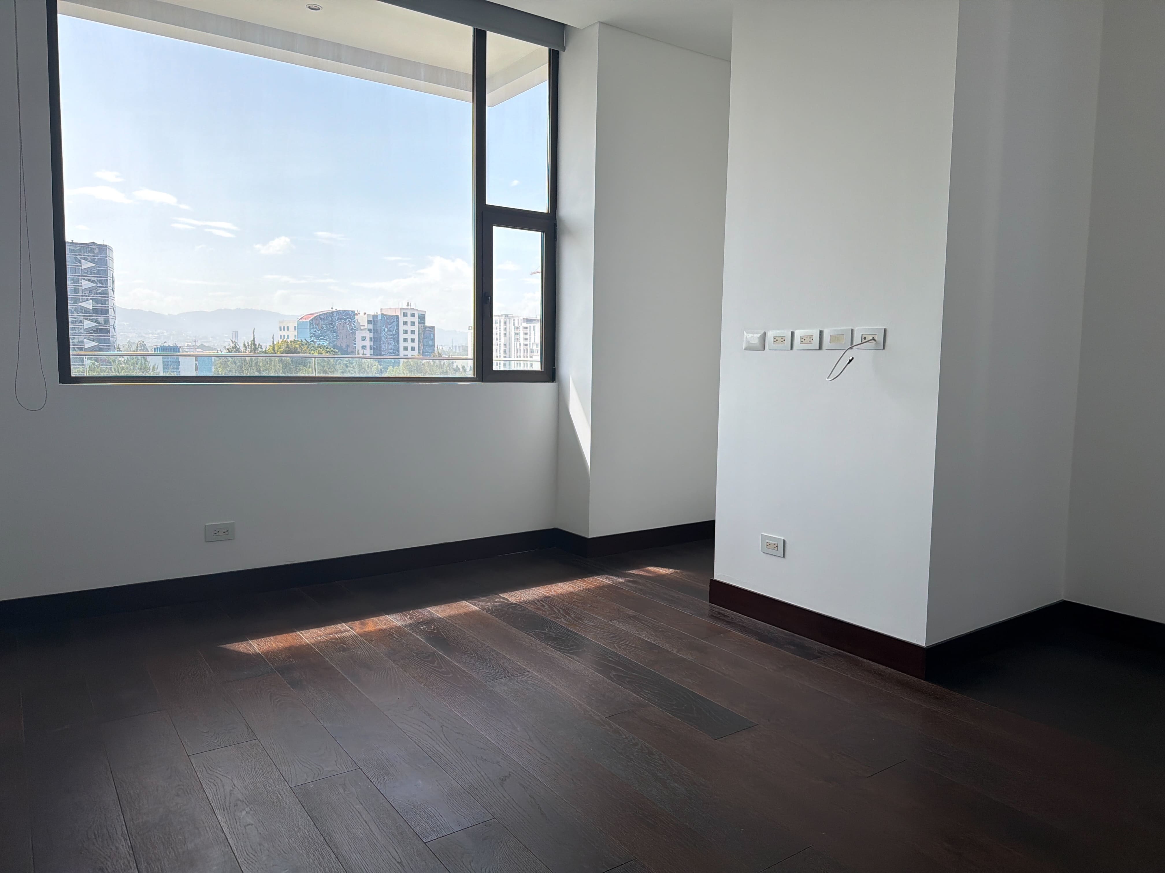 Apartamento en Venta / Alquiler Edificio Echo, zona 14 - Miniatura 12