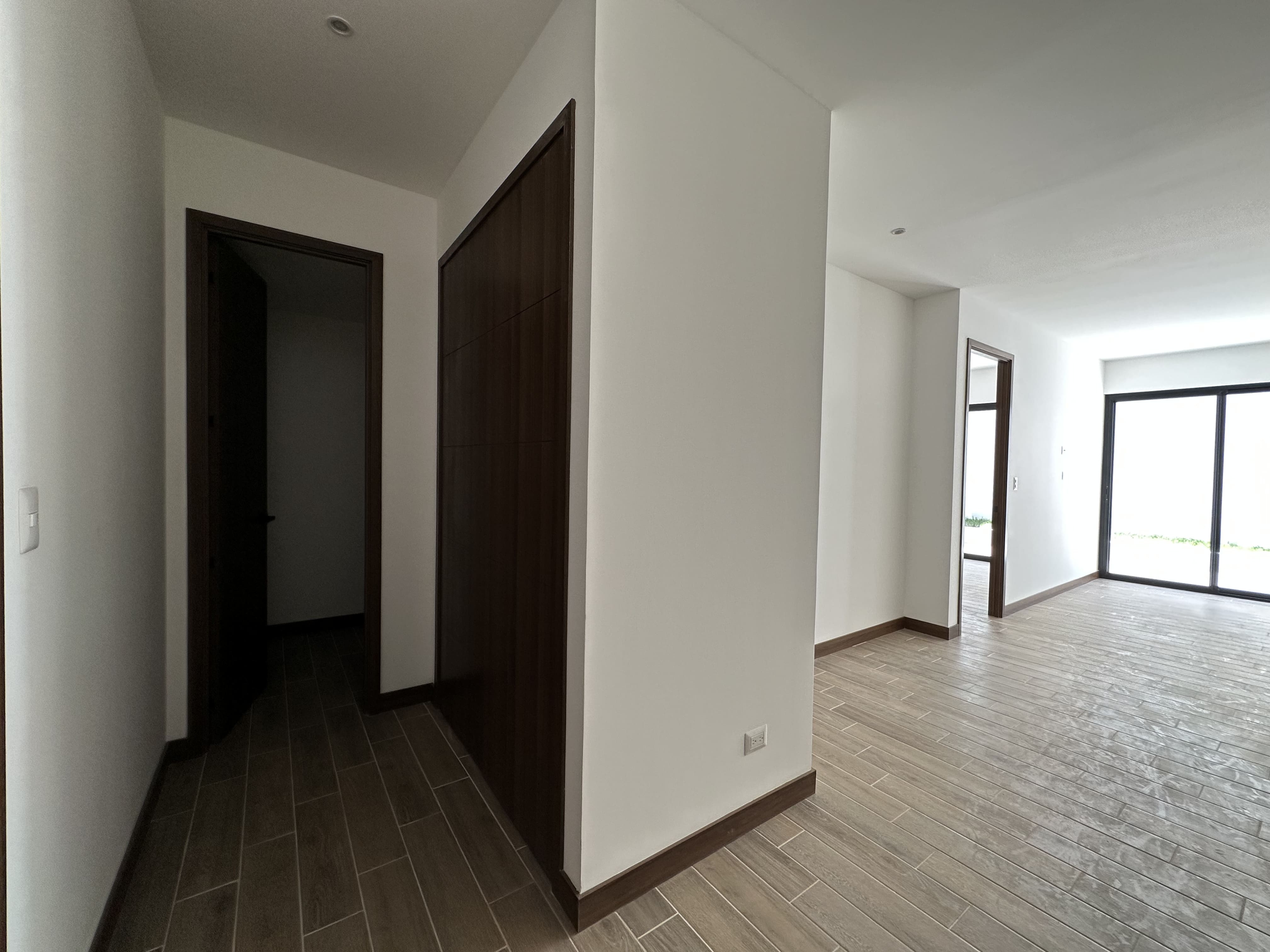Apartamento en Alquiler Edificio Vila Catorce, zona 14 Guatemala - Miniatura 2