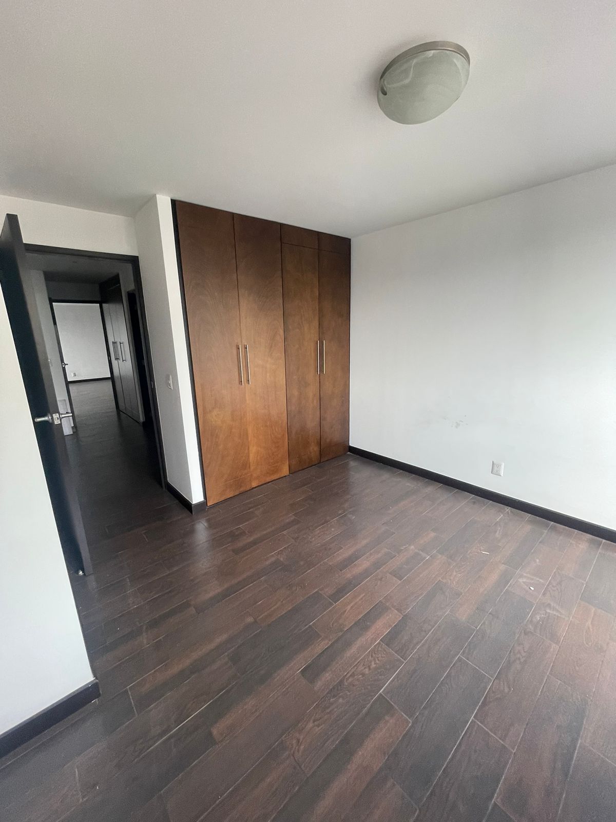 Apartamento en Alquiler Edificio Attica II, zona 14 - Miniatura 9