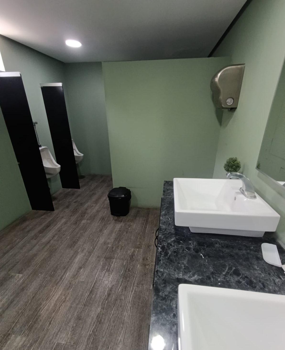 Propiedad Comercial en Alquiler zona 9 - Miniatura 31