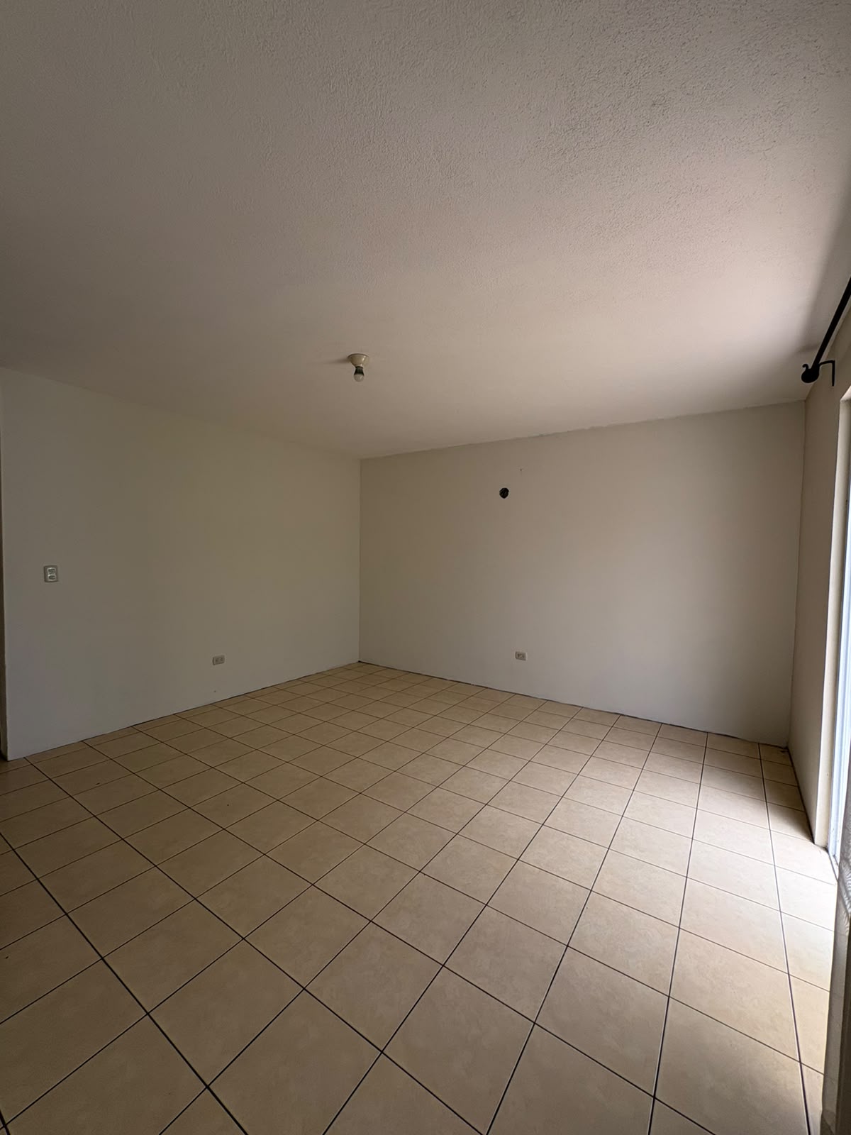 Casa en Alquiler Jardines de San Isidro, zona 16 - Miniatura 31
