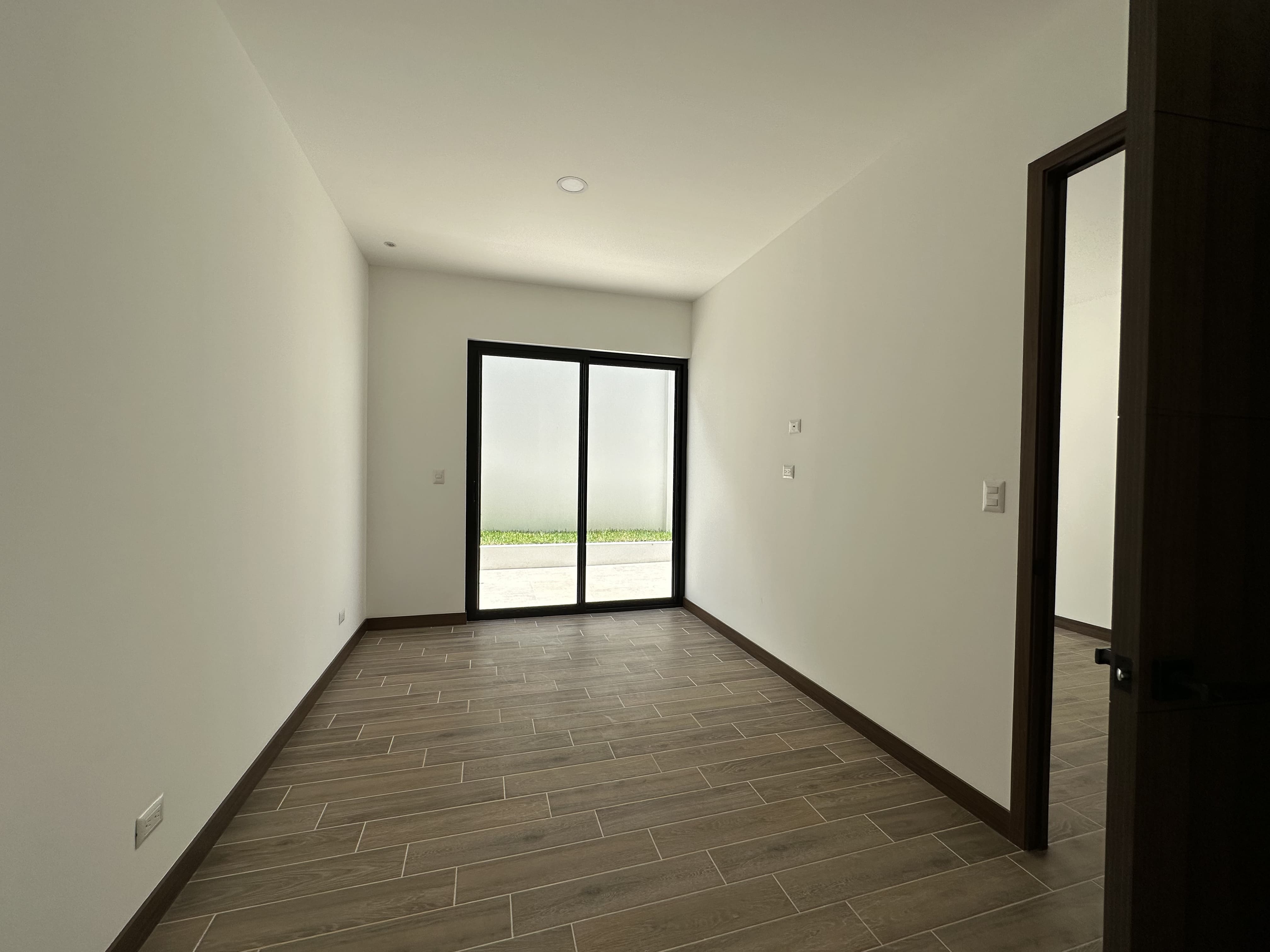 Apartamento en Alquiler Edificio Vila Catorce, zona 14 Guatemala - Miniatura 3
