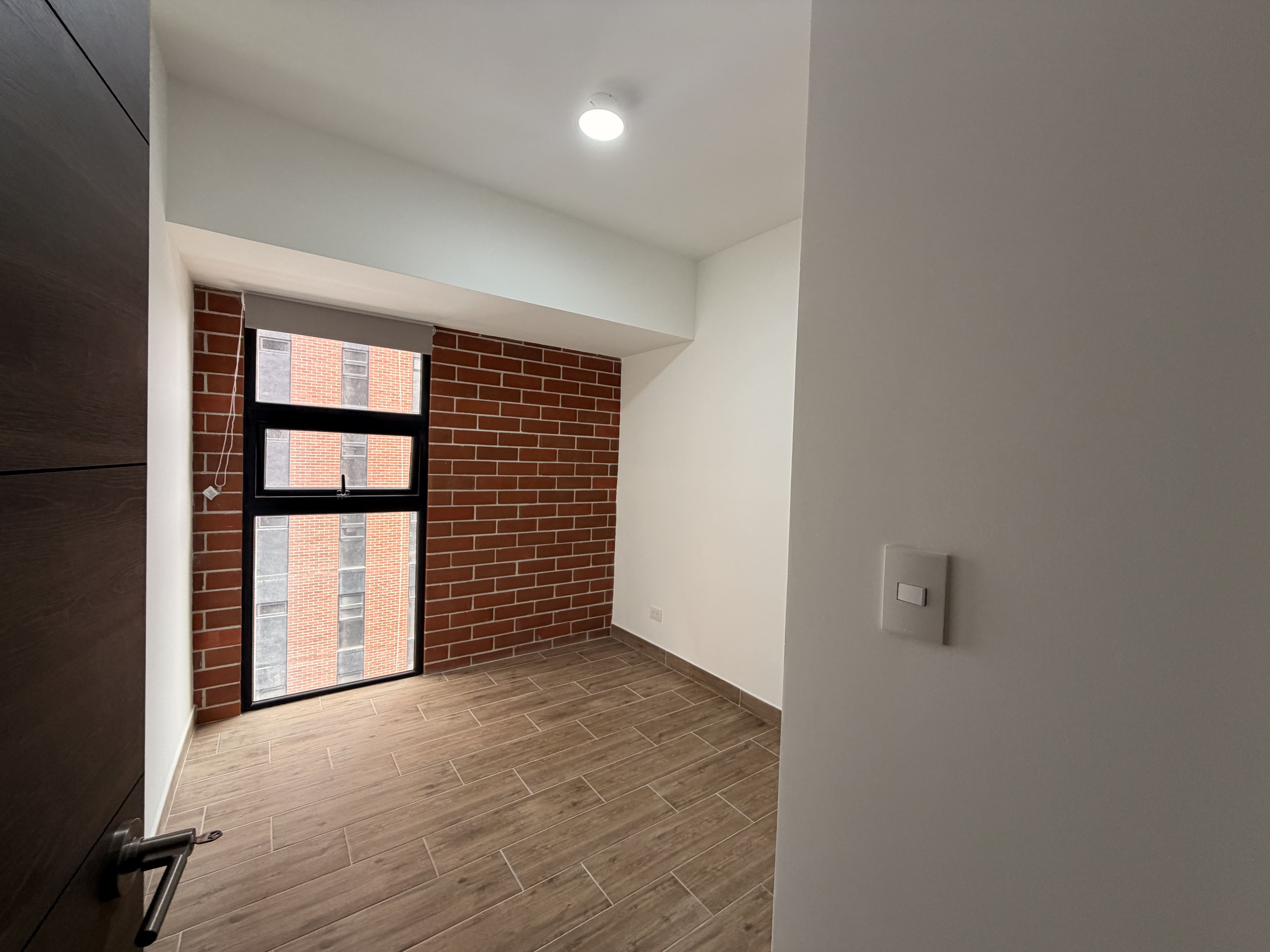 Apartamento en Alquiler Edificio Modra, zona 4 - Miniatura 6