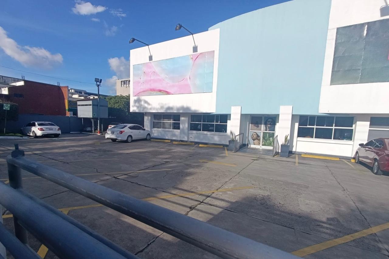 Propiedad Comercial en Alquiler zona 9 - Image 1