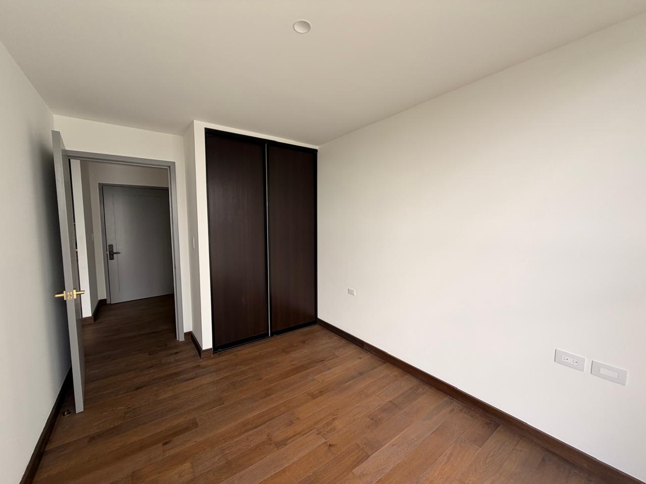 Apartamento en Alquiler Edificio Atarah, zona 10 N20 - Image 4