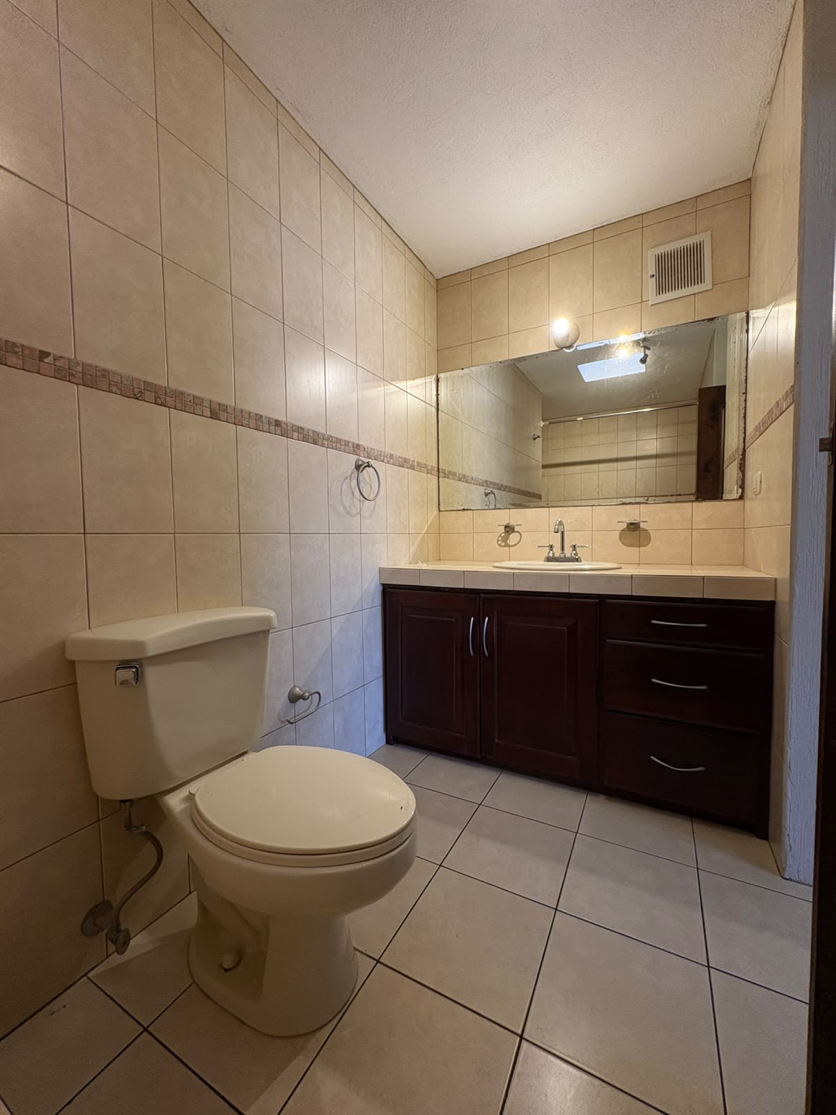 Casa en Alquiler Jardines de San Isidro, zona 16 - Miniatura 11