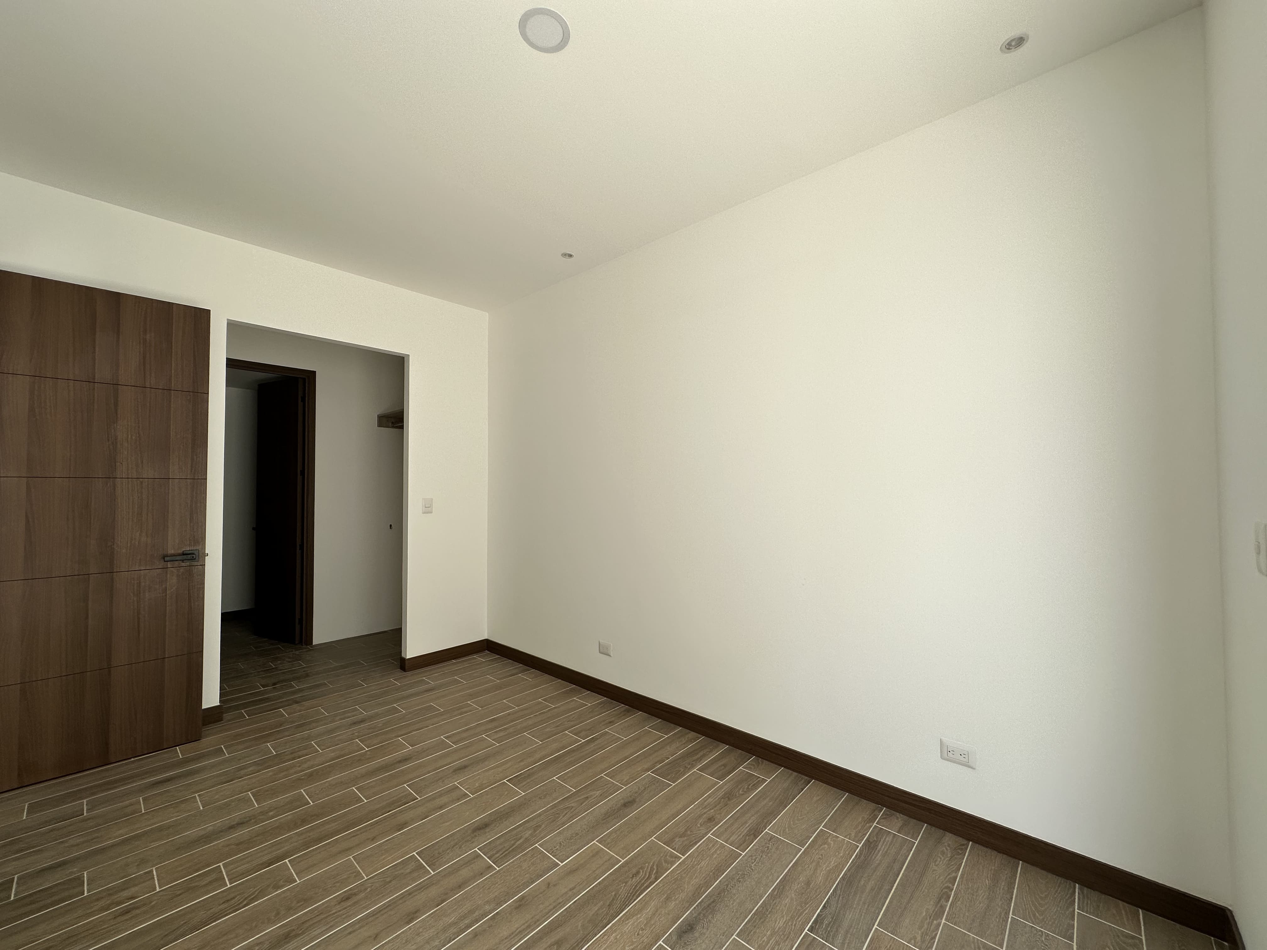 Apartamento en Alquiler Edificio Vila Catorce, zona 14 Guatemala - Miniatura 5
