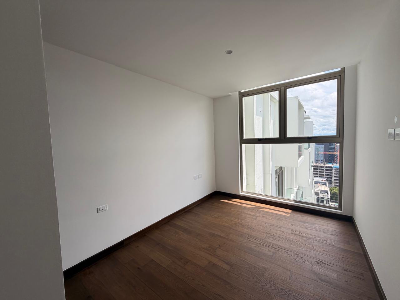 Apartamento en Alquiler Edificio Atarah, zona 10 N20 - Image 5