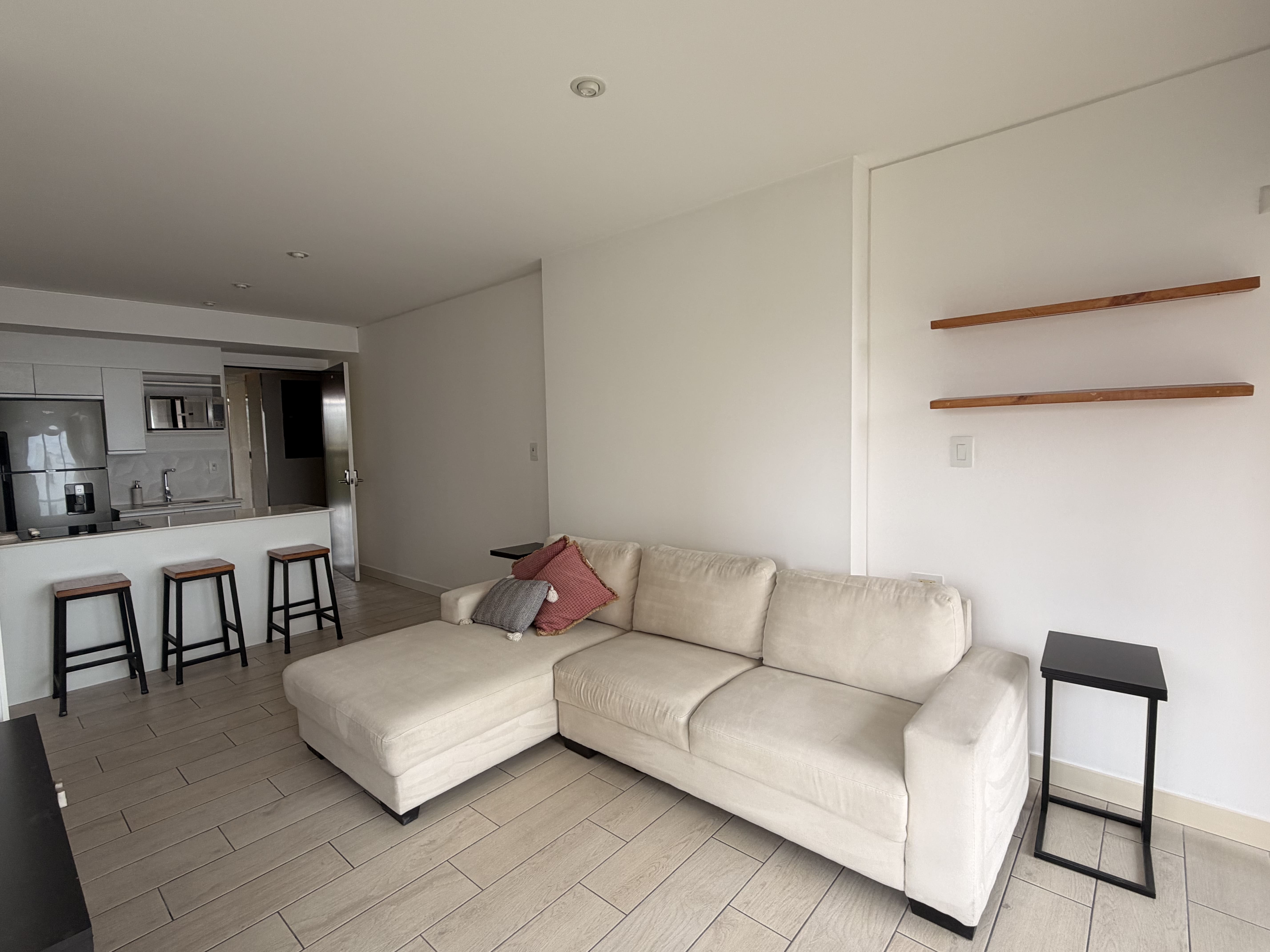 Apartamento en Alquiler Edificio Quo, zona 4 - Miniatura 6