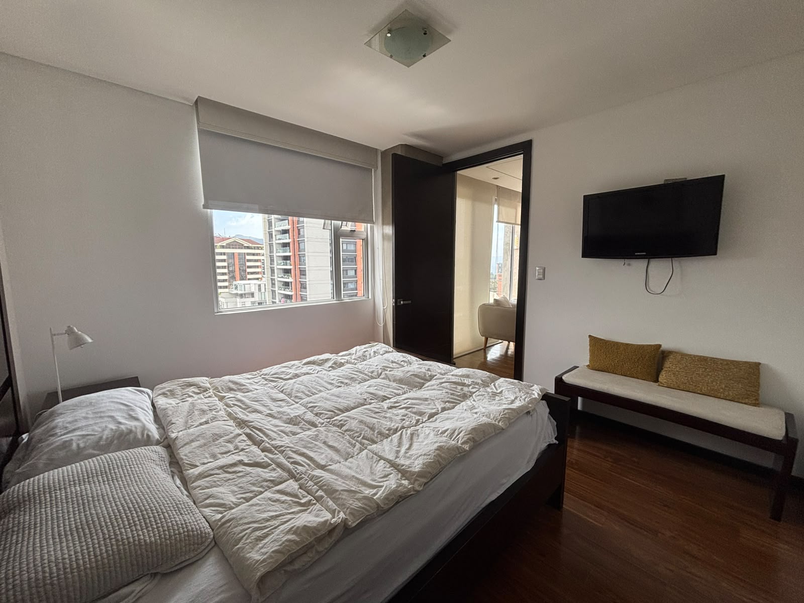 Apartamento en Alquiler Edificio Torre 14, zona 14 - Miniatura 6