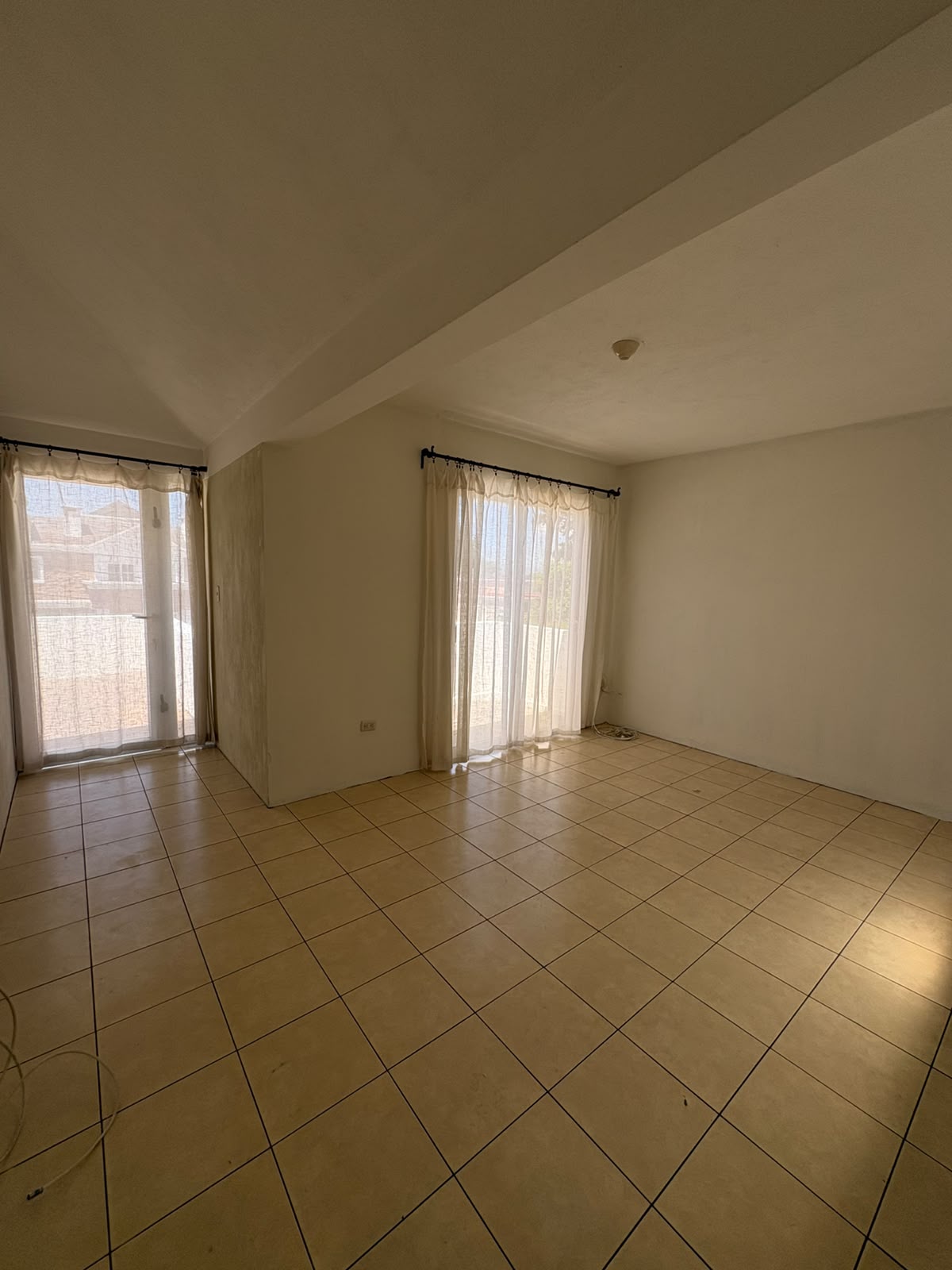 Casa en Alquiler Jardines de San Isidro, zona 16 - Miniatura 7