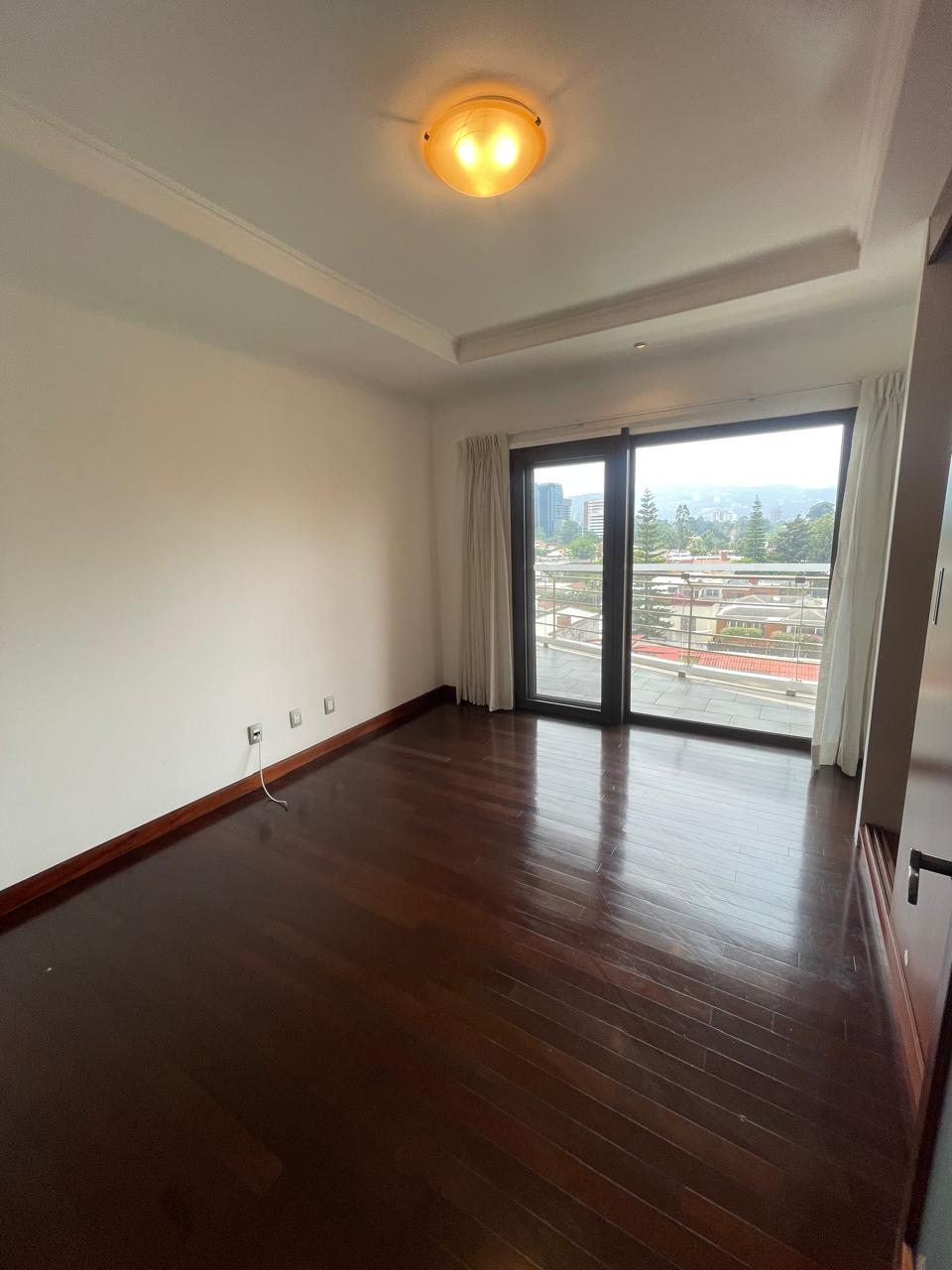 Apartamento en Alquiler Edificio Tadeus, zona 14 N6 - Miniatura 16