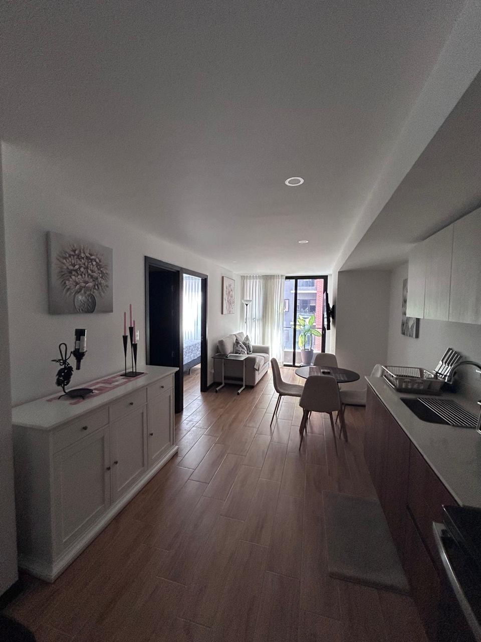 Apartamento en Alquiler Edificio Essenza, zona 13 - Image 2