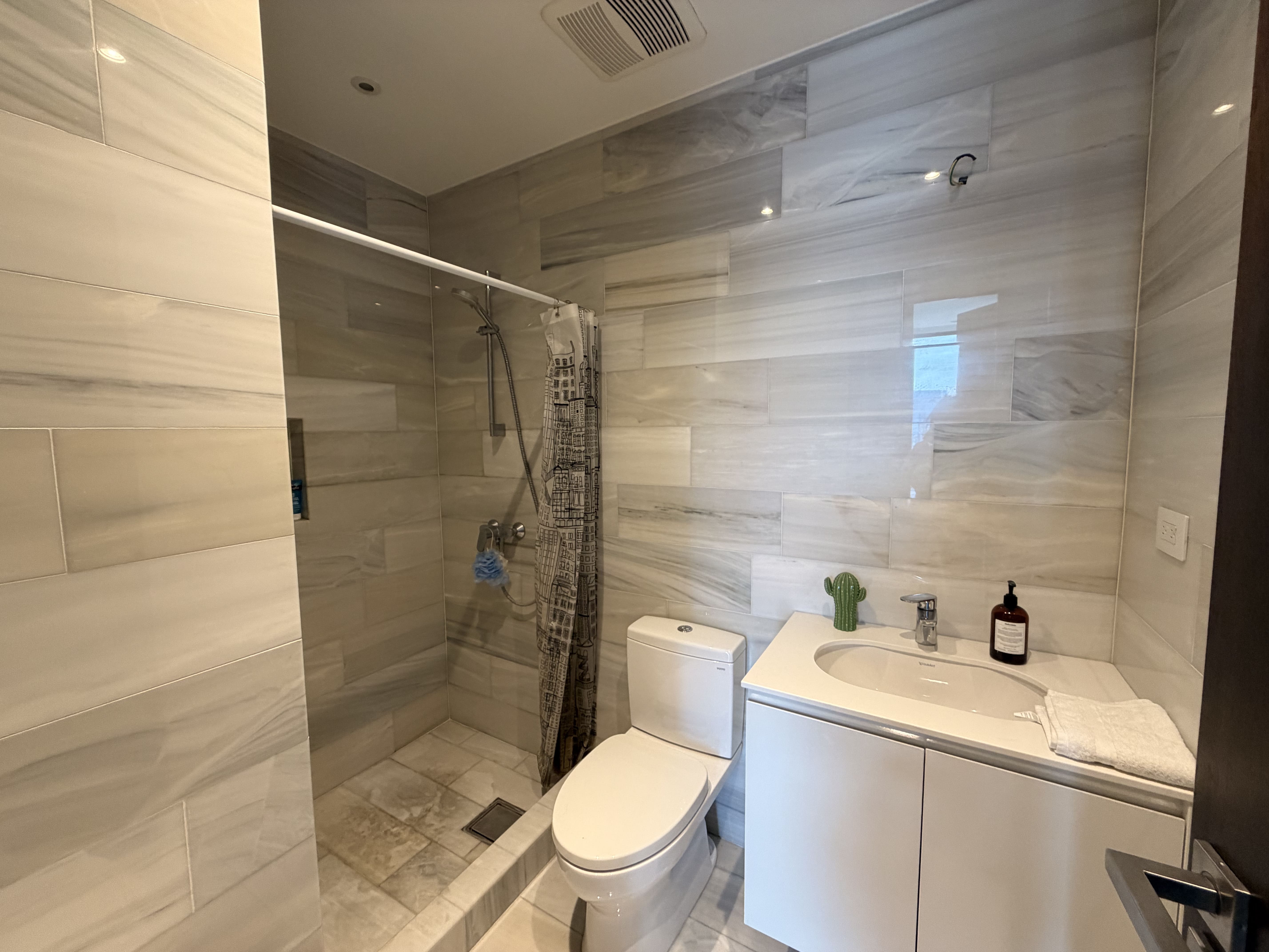 Apartamento en Alquiler Edificio Vasanta, zona 10 N12 - Miniatura 12