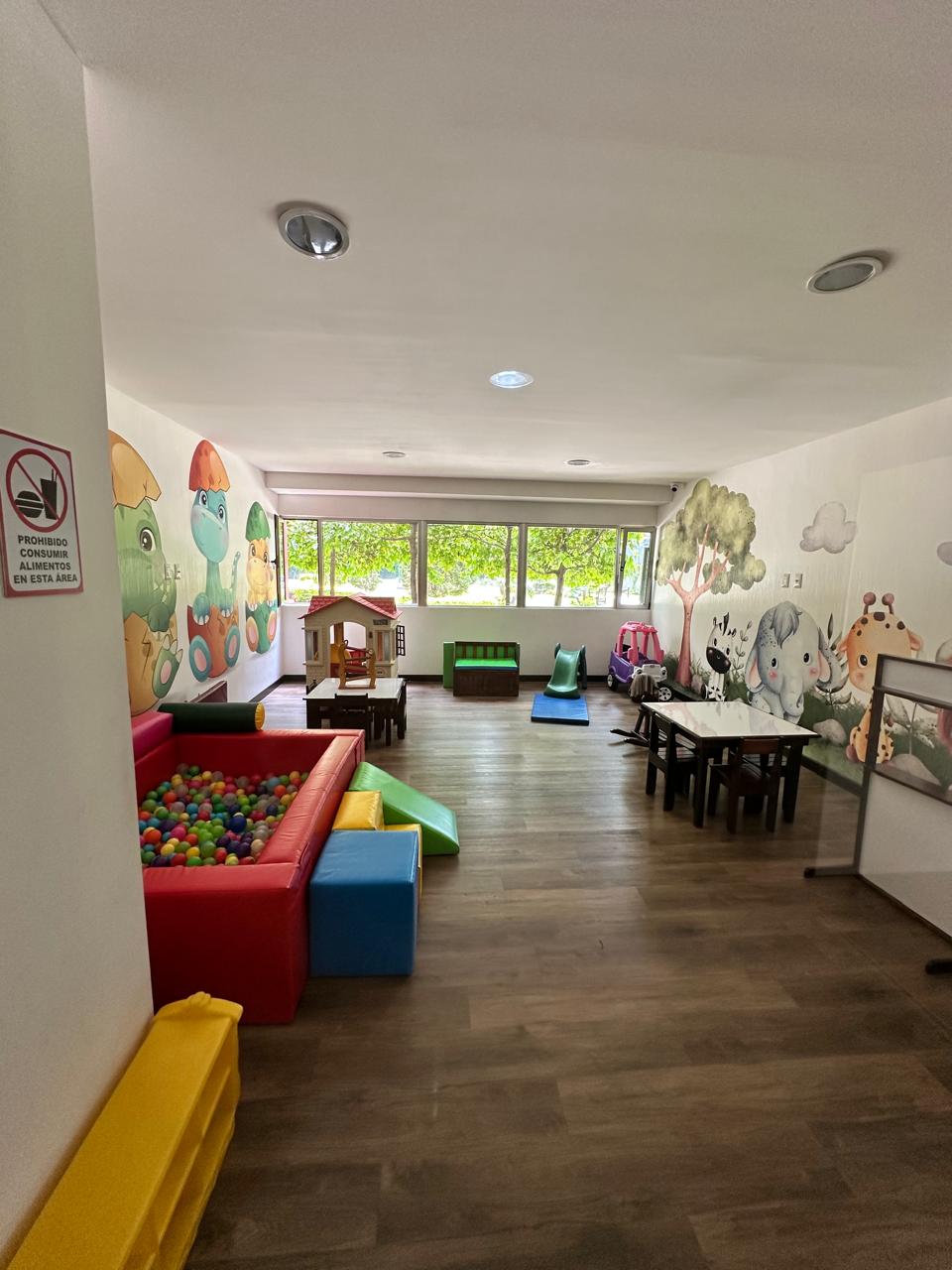 Apartamento en Alquiler Edificio Attica II, zona 14 - Miniatura 18
