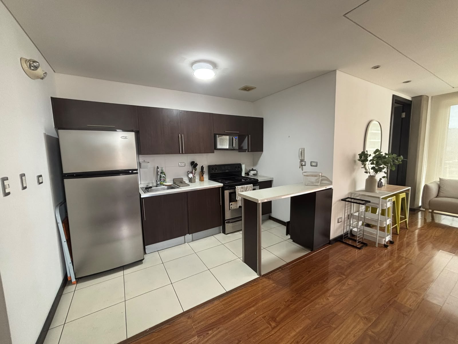 Apartamento en Alquiler Edificio Torre 14, zona 14 - Miniatura 3