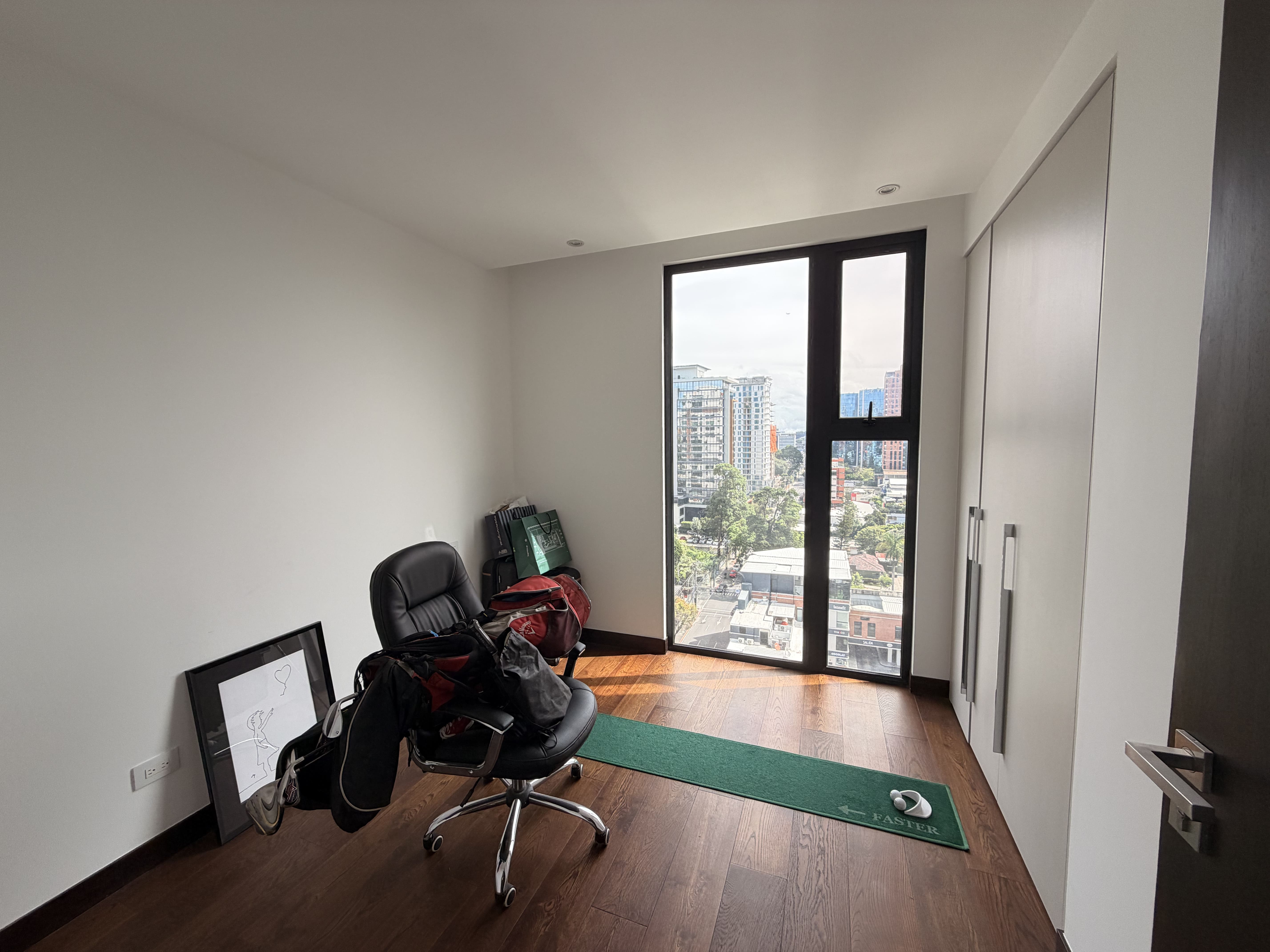 Apartamento en Alquiler Edificio Vasanta, zona 10 N12 - Miniatura 13