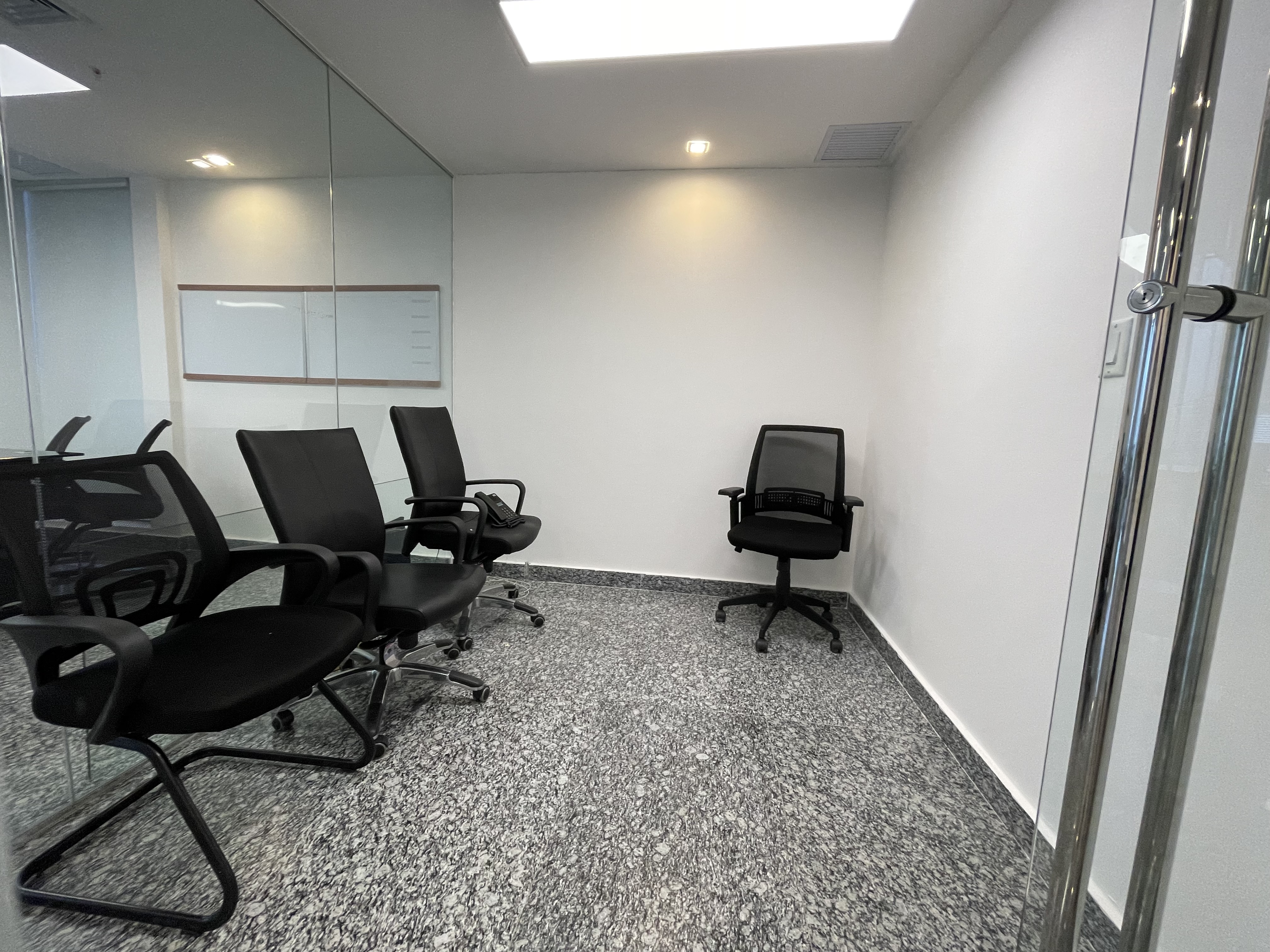 Oficina amoblada en Alquiler, Obarrio - Ph Twist Tower 5