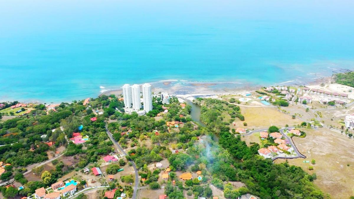 Venta de terreno en Rio Mar, San Carlos sobre la Panamericana
