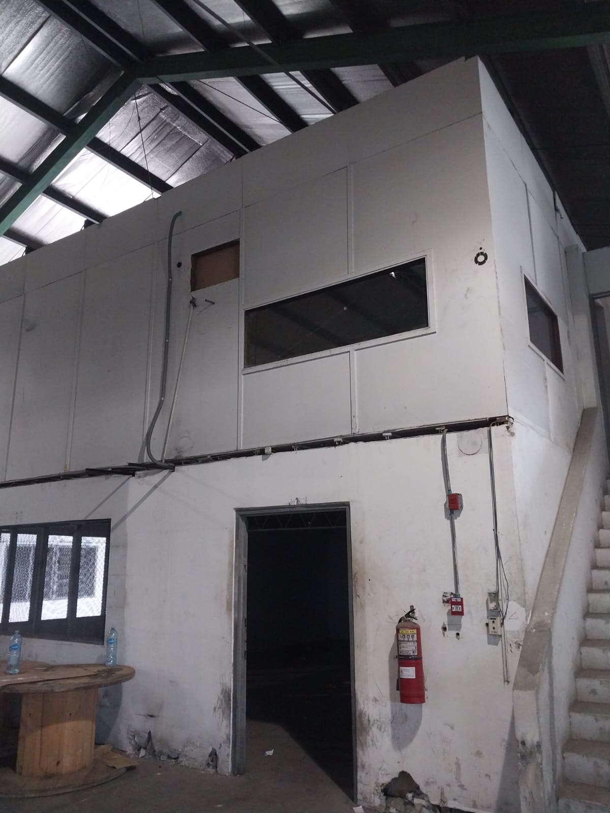 Venta de Galera en 1 HECTAREA de terreno – Zonificación MP-RM2 5