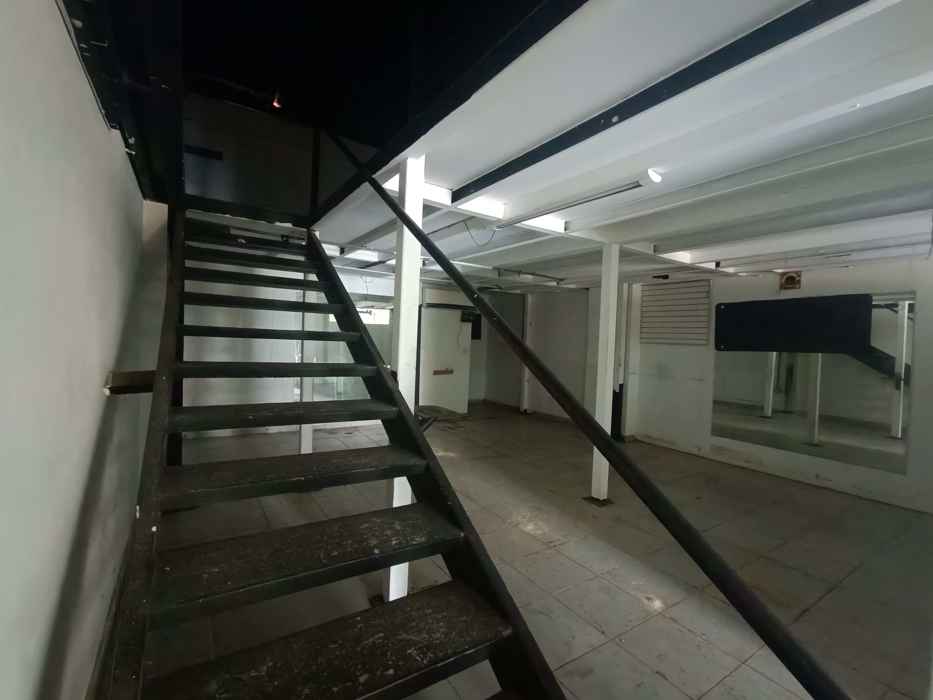 Se Vende o se Alquila Local en Plaza Mirage, El Dorado